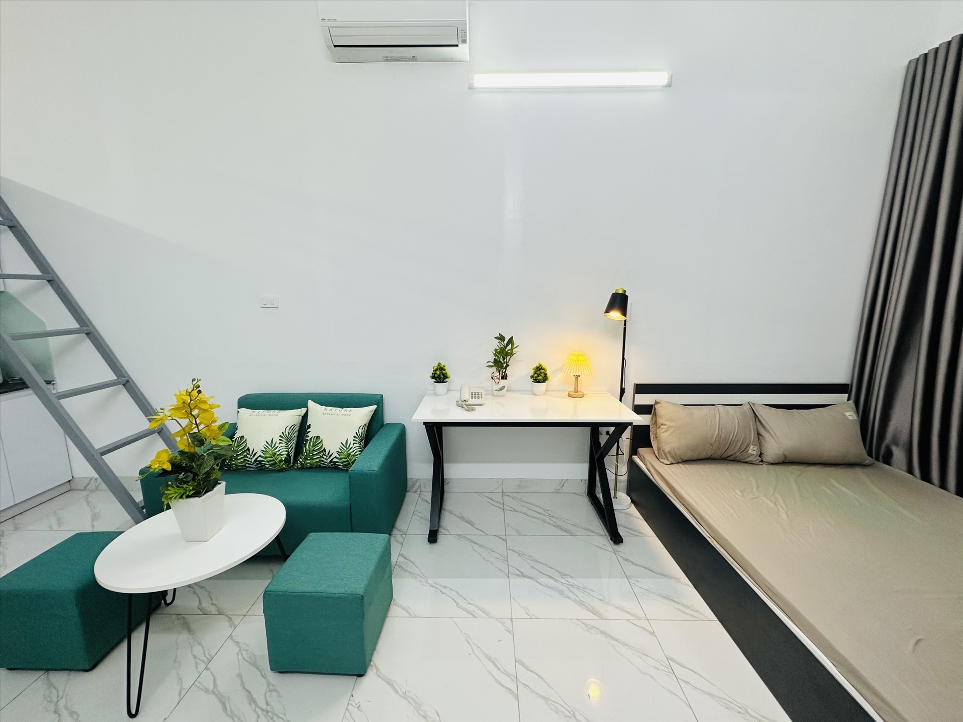Phòng trọ Duplex 30m2 tại GD Home Nguyễn Phong Sắc - Cầu Giấy - Phòng khách
