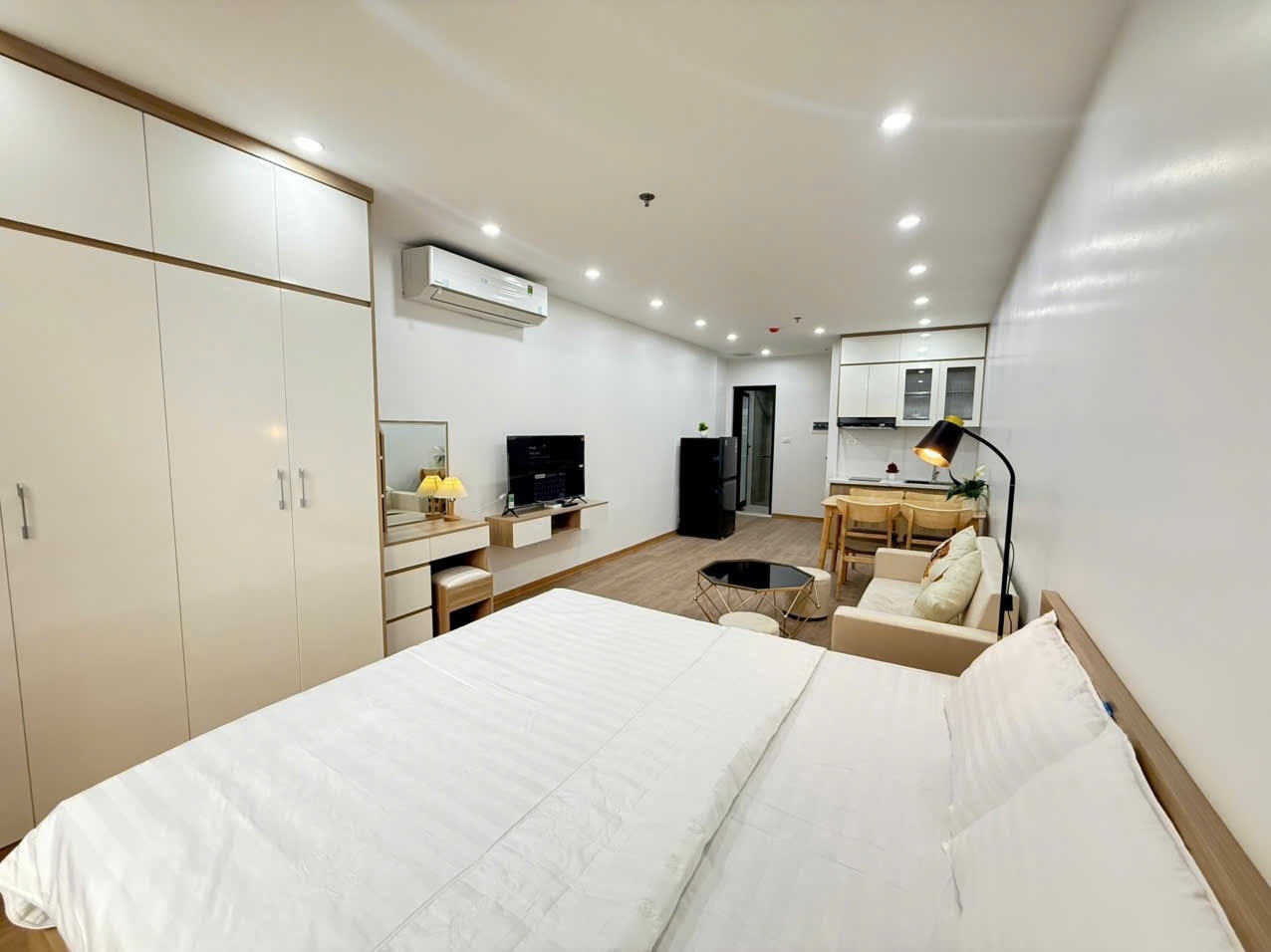 Phòng trọ GD Home Võng Thị - Tây Hồ - Phòng (*)