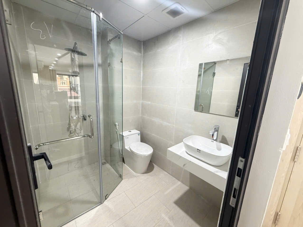 Phòng trọ Studio 32m2 tại GD Home Võng Thị - Tây Hồ - Phòng tắm