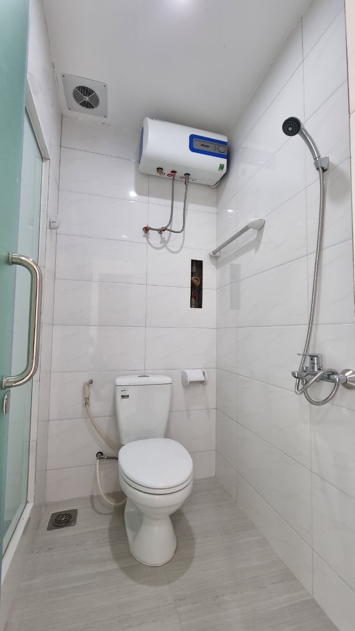 Phòng trọ Studio 25m2 tại HP Land Trần Hữu Tước - Đống Đa - Phòng tắm