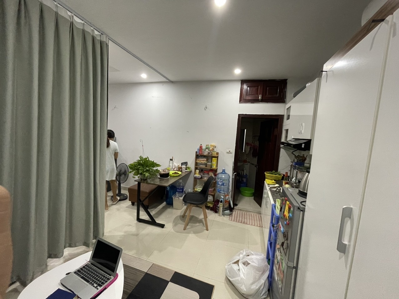 Phòng trọ Studio 25m2 tại Sunny Apartment Xuân Thủy - Cầu Giấy - Phòng khách