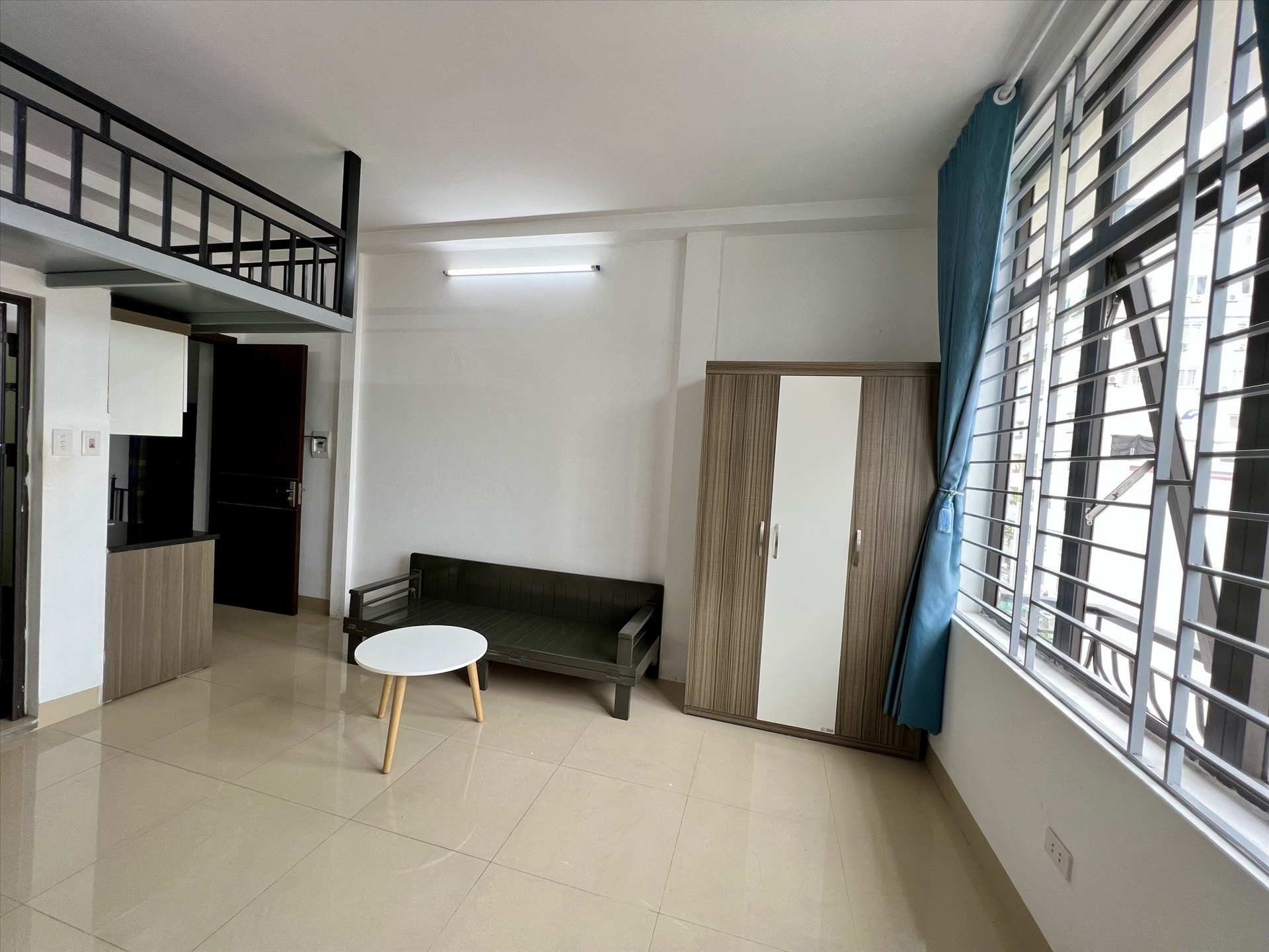 Phòng trọ 1 Phòng ngủ 25m2 tại TT House 3 Nguyễn Khánh Toàn - Cầu Giấy - Phòng khách