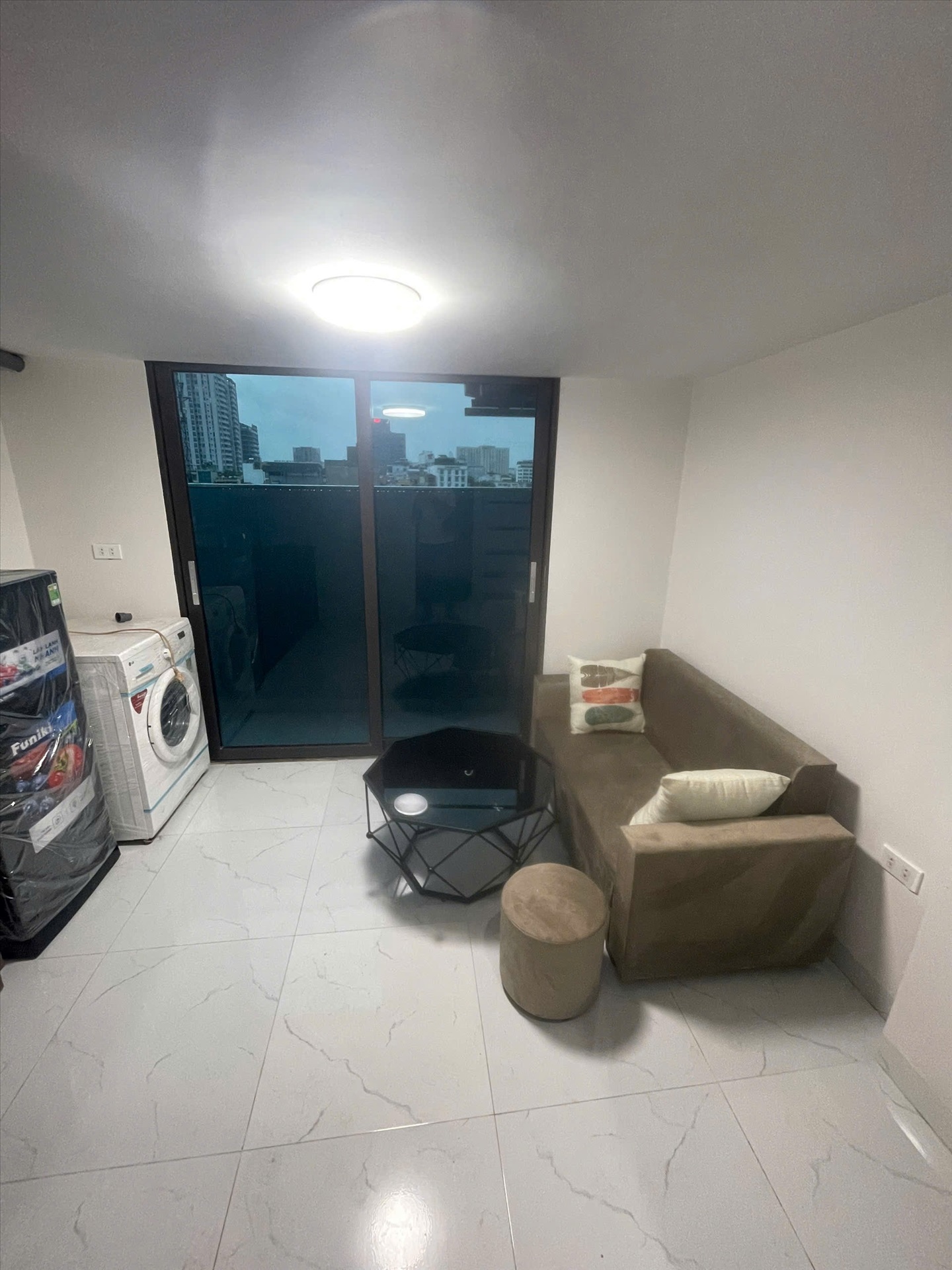Phòng trọ Duplex 30m2 tại GENZ Home Hoàng Hoa Thám - Ba Đình - Phòng khách