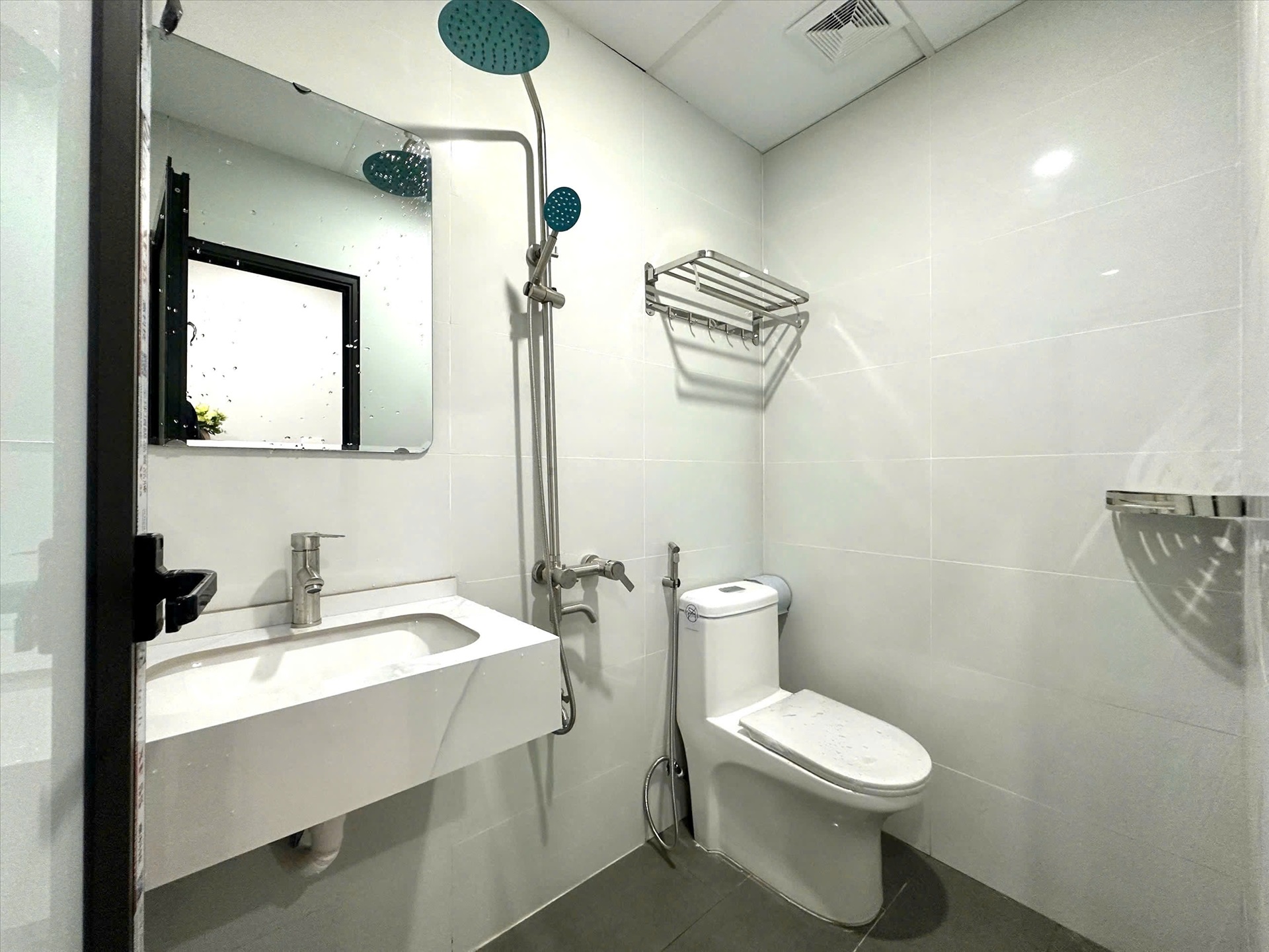 Phòng trọ Studio 25m2 tại Timehouse 7 Mỹ Đình - Nam Từ Liêm - Phòng tắm