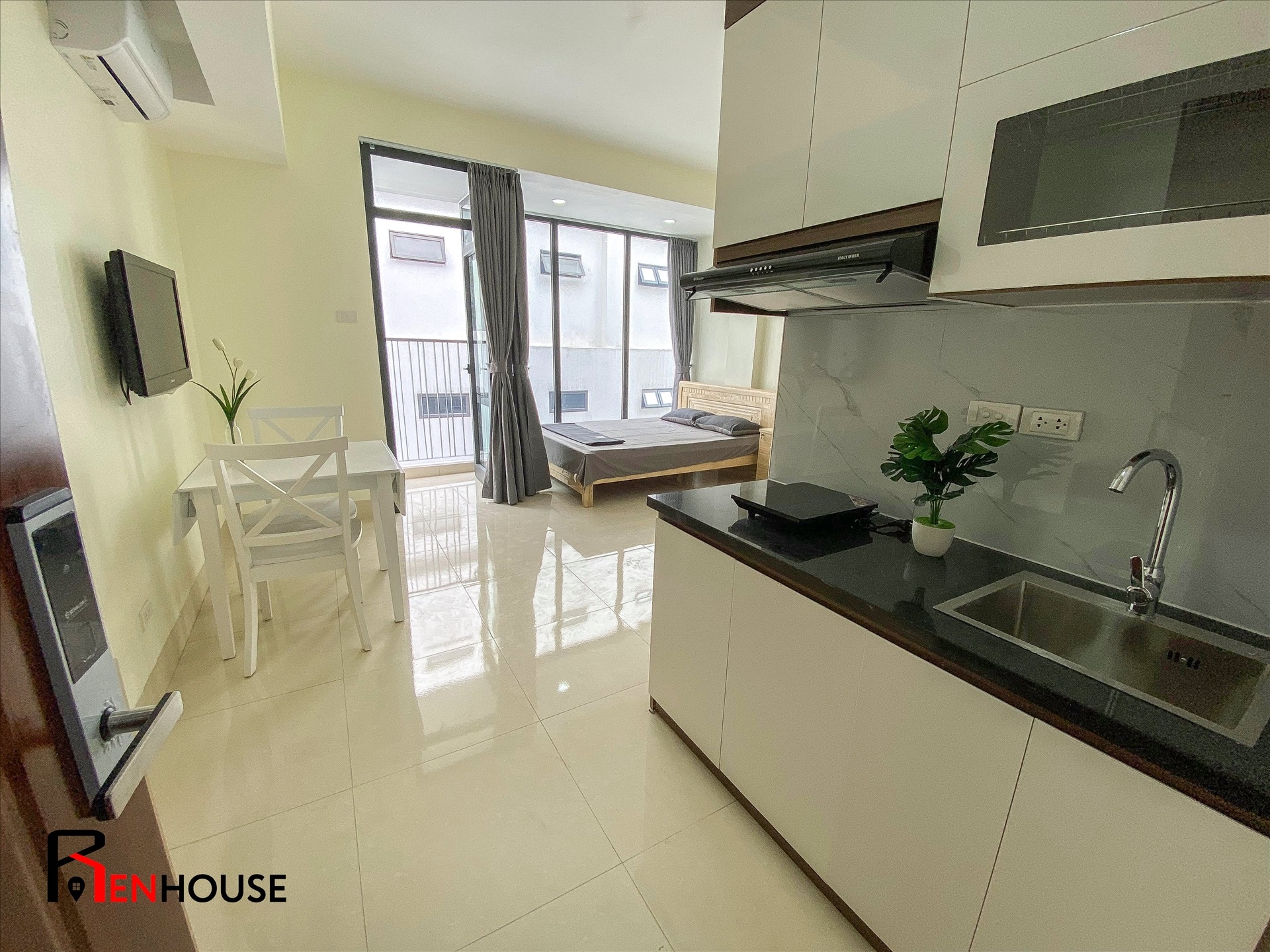 Phòng trọ Studio 32m2 tại RenHouse Nguyễn Khang - Cầu Giấy - Phòng bếp