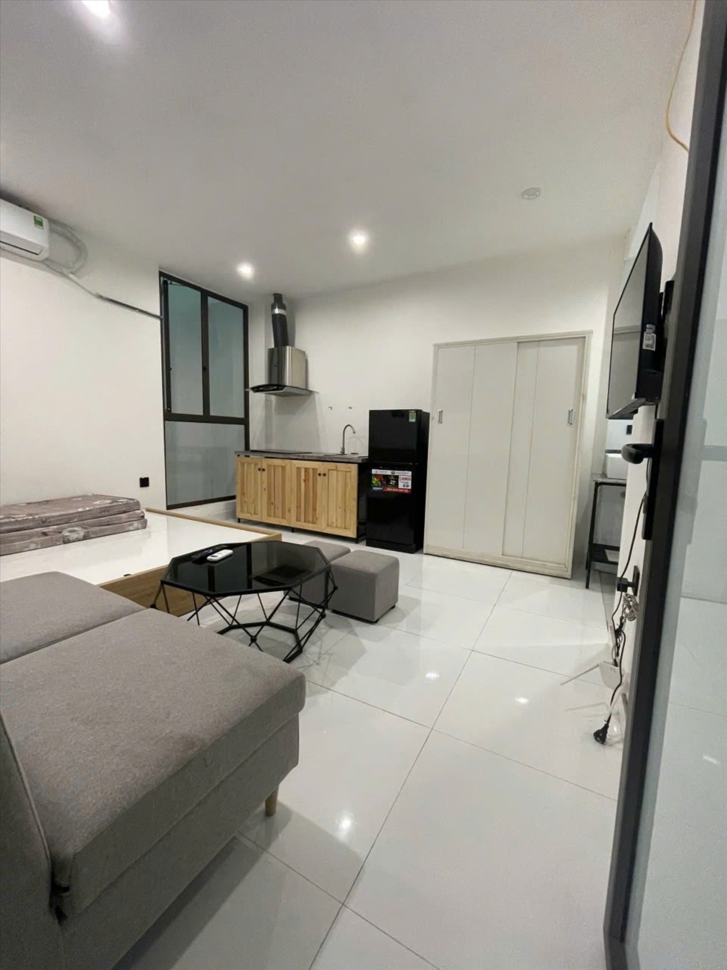 Phòng trọ Studio 25m2 tại CTC Home Hoàng Ngân - Thanh Xuân - Phòng khách