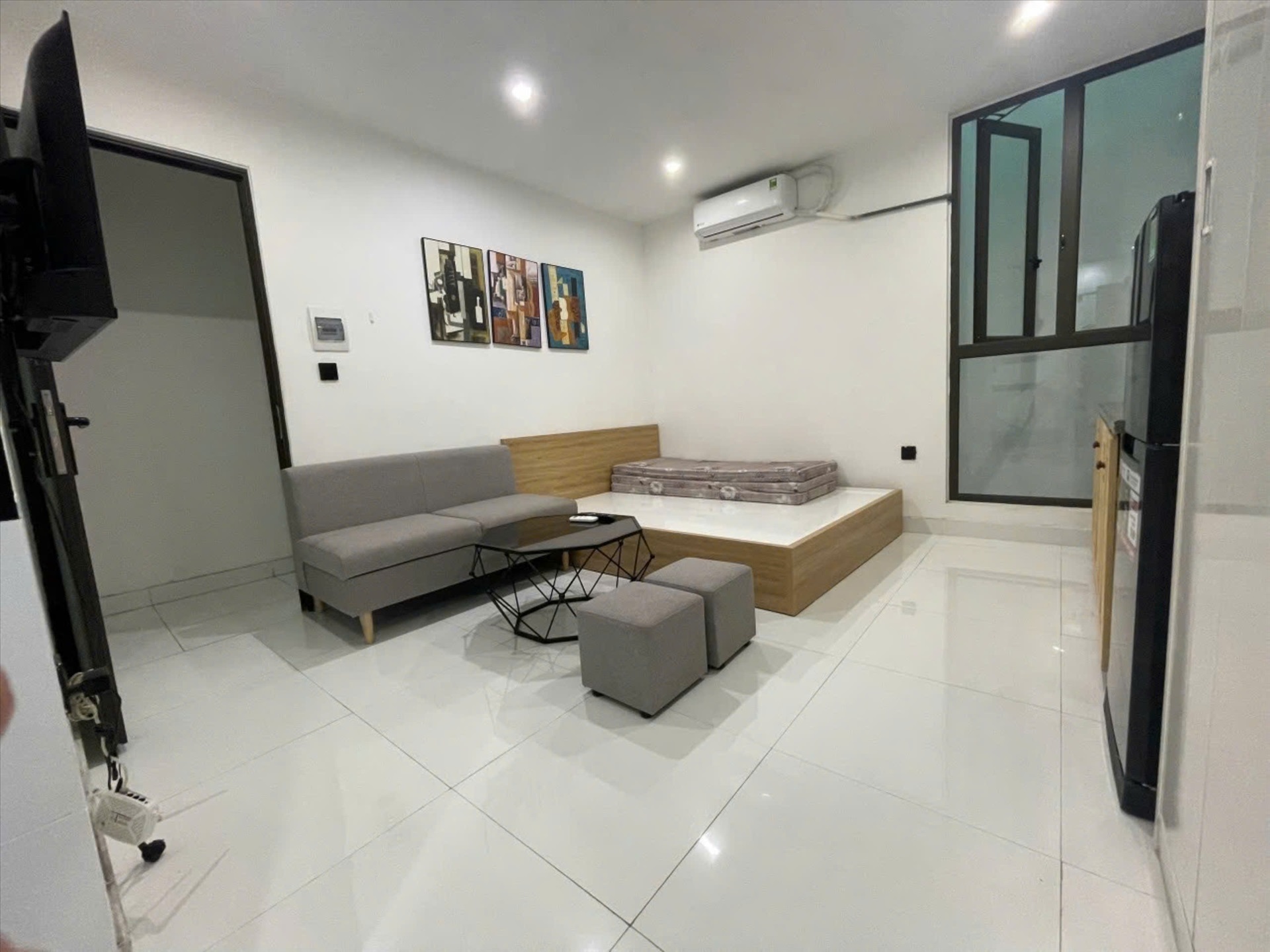 Phòng trọ Studio 25m2 tại CTC Home Hoàng Ngân - Thanh Xuân - Phòng khách