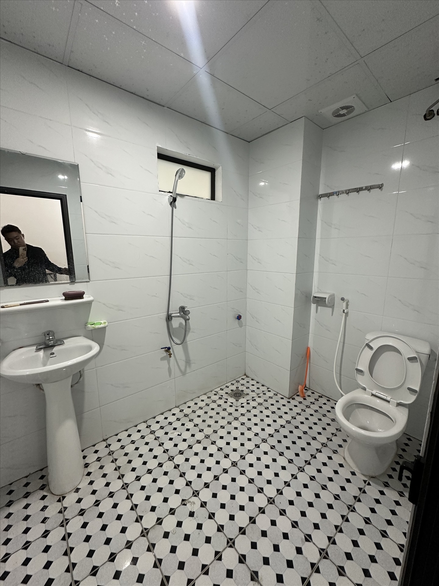 Phòng trọ 1 Phòng ngủ 32m2 tại BP Home Mễ Trì Hạ - Nam Từ Liêm - Phòng tắm