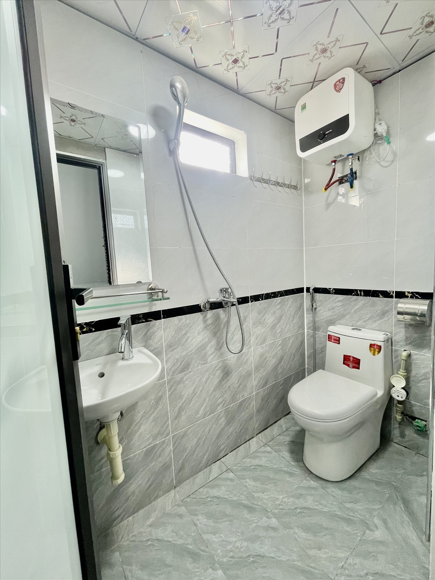 Phòng trọ 2 Phòng ngủ 40m2 tại DH House Phú Đô - Nam Từ Liêm - Phòng tắm