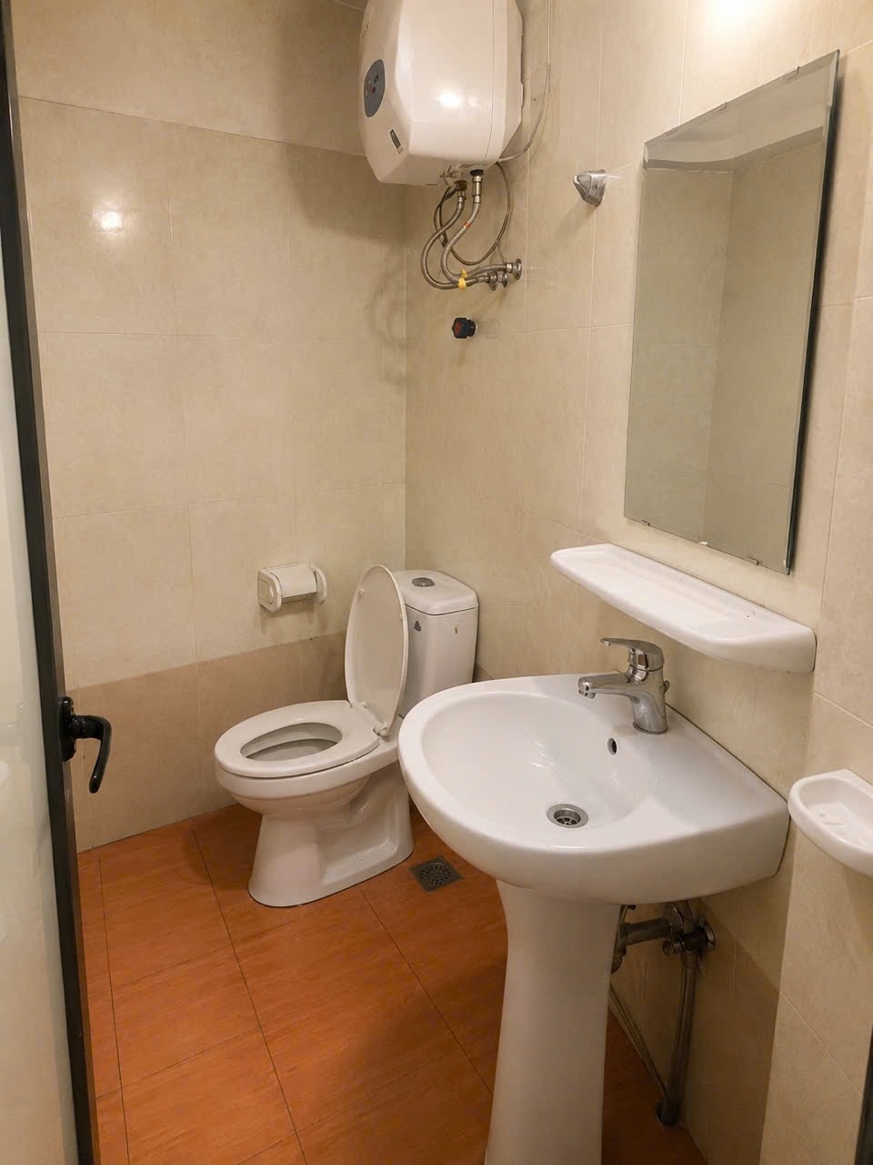 Phòng trọ Duplex 30m2 tại Friends Team Lê Trọng Tấn - Hà Đông - Phòng tắm