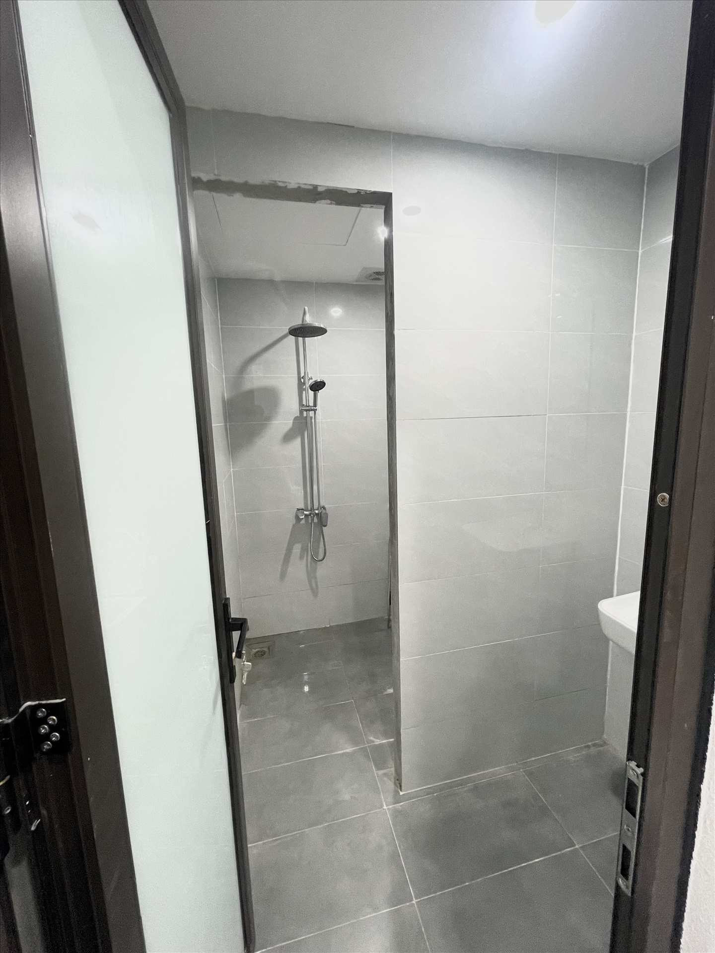 Phòng trọ Studio 30m2 tại Friends Team Vương Thừa Vũ - Thanh Xuân - Phòng tắm
