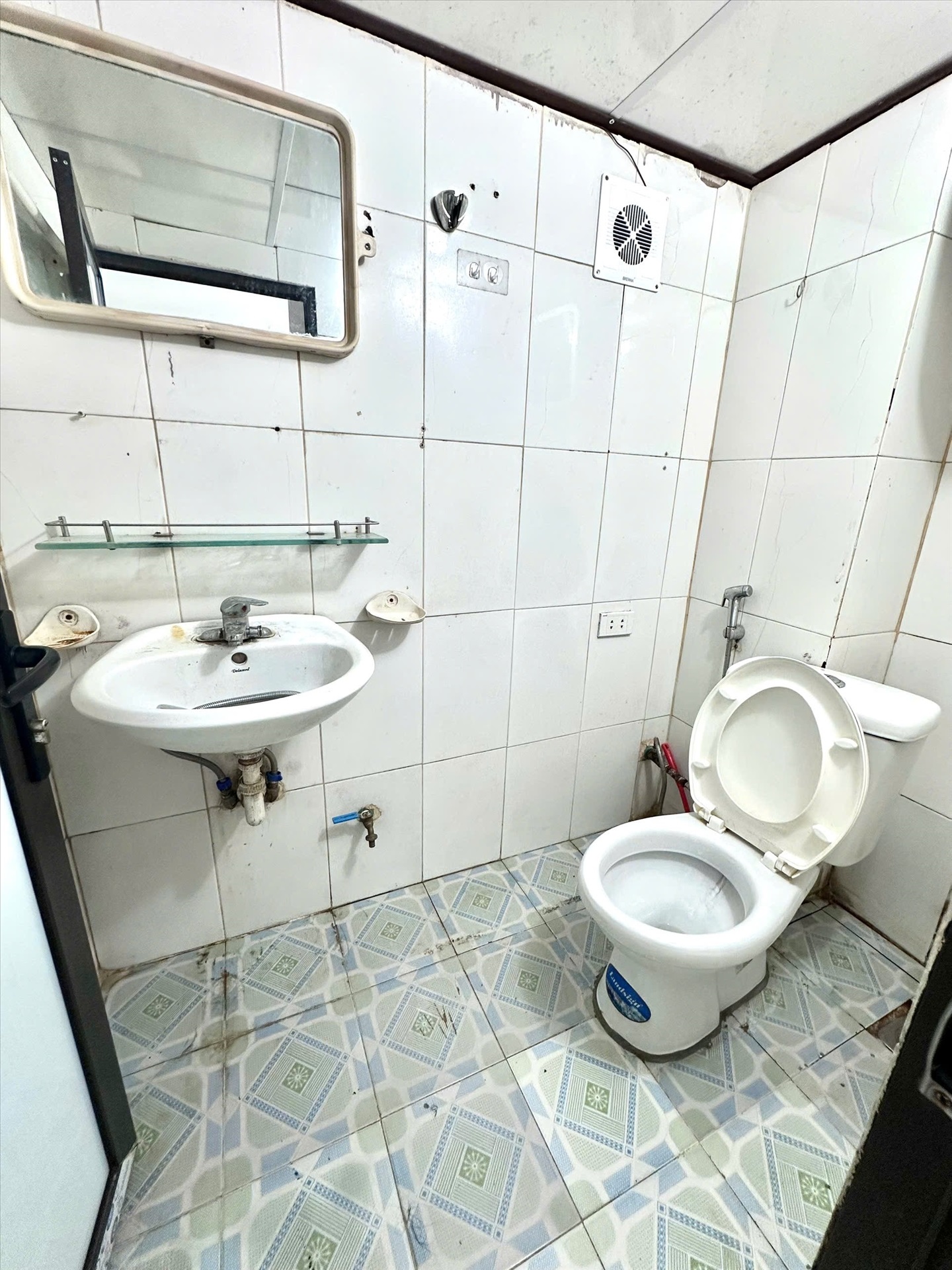 Phòng trọ Studio 25m2 tại Time House Chùa Láng - Đống Đa - Phòng tắm