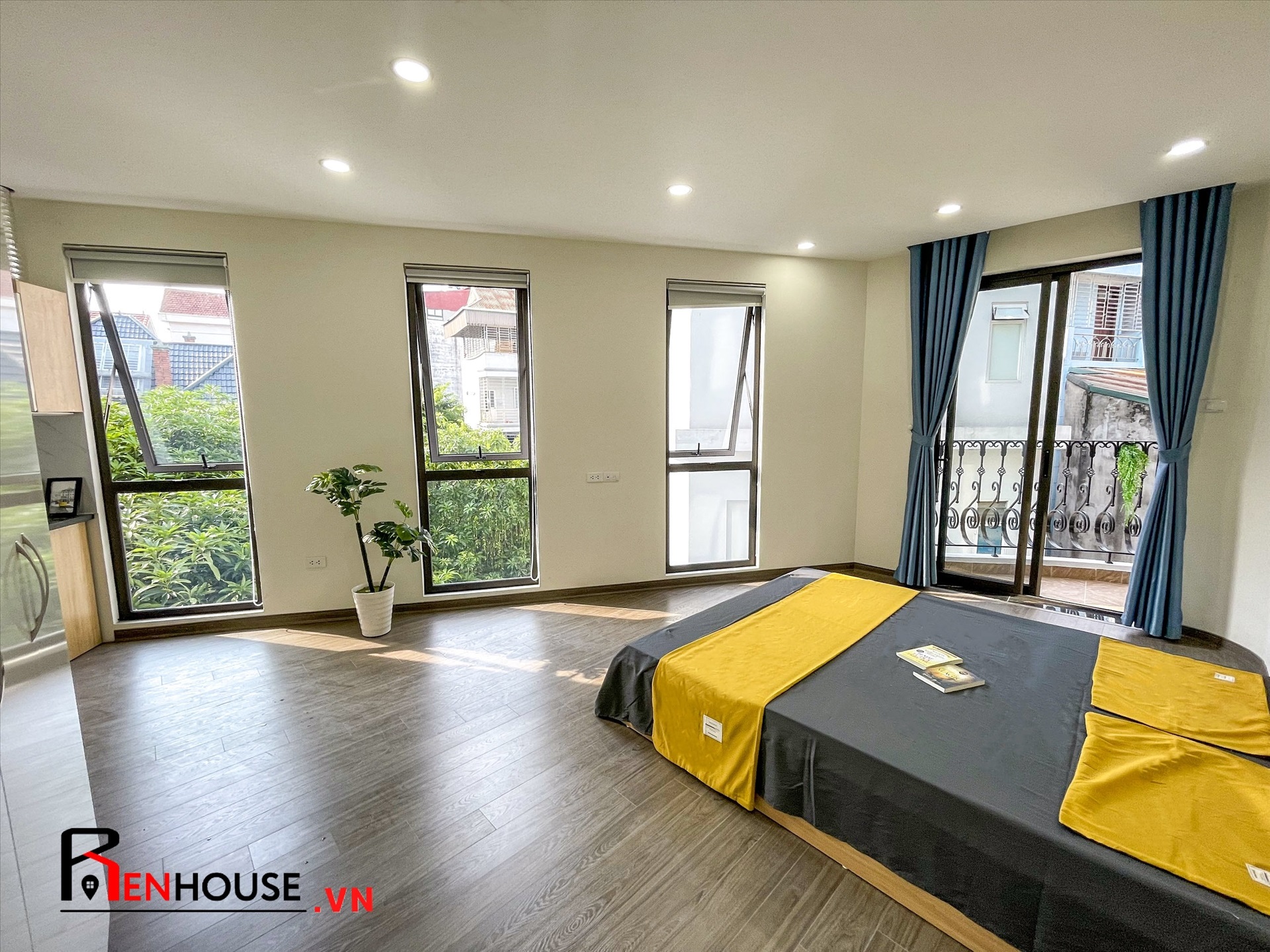 Phòng trọ Studio 30m2 tại RenHouse 2 Trần Thái Tông - Cầu Giấy - Phòng ngủ
