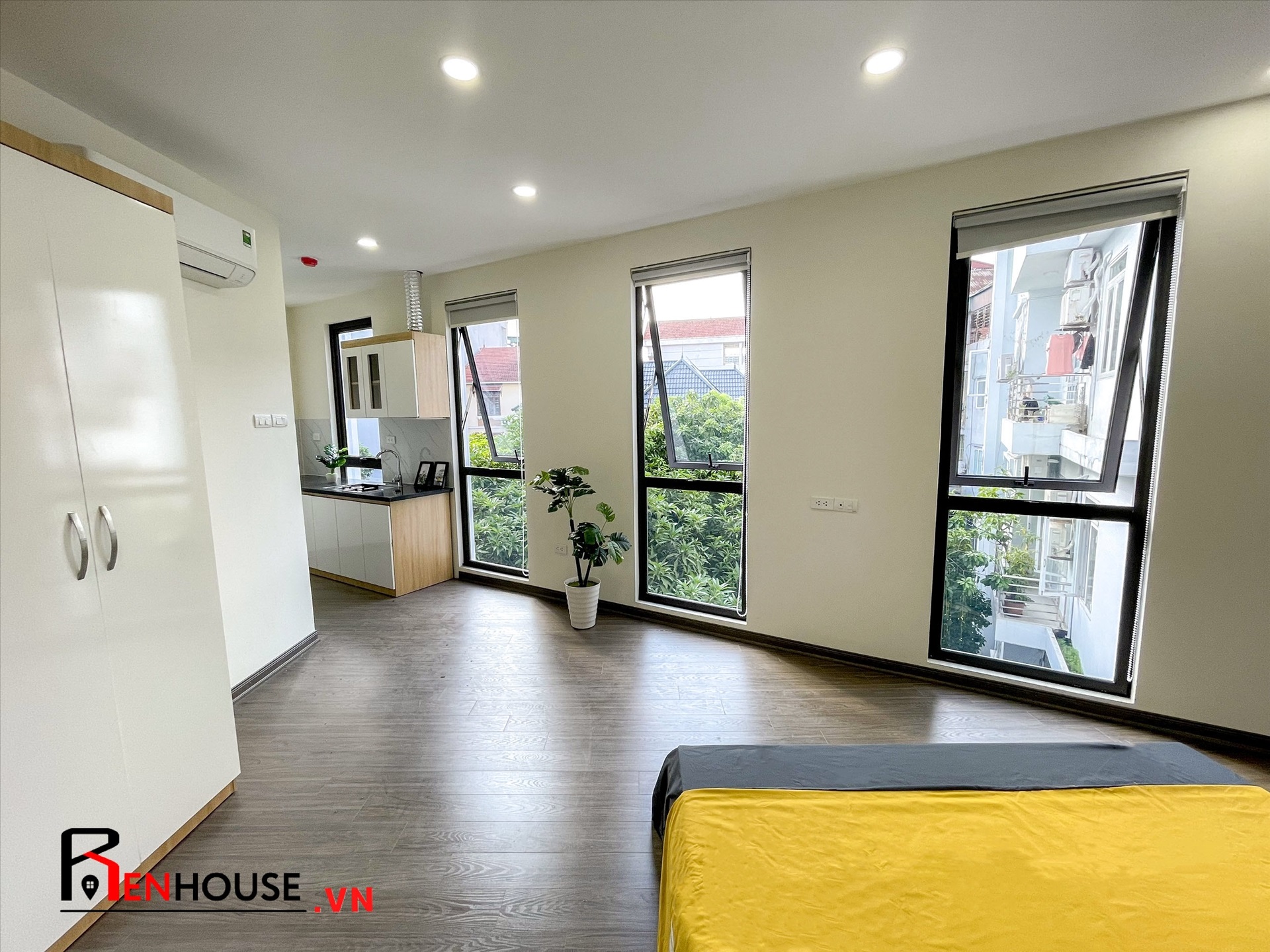 Phòng trọ Studio 30m2 tại RenHouse 2 Trần Thái Tông - Cầu Giấy - Phòng ngủ