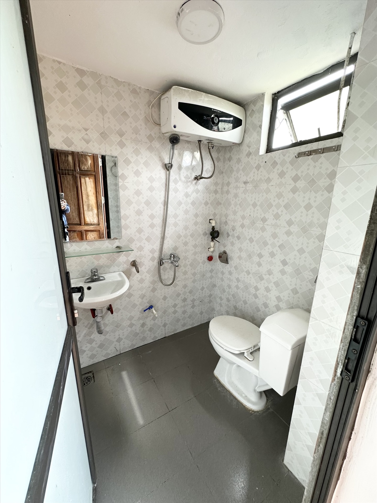Phòng trọ Studio 30m2 tại HP Land Mễ Trì Thượng - Nam Từ Liêm - Phòng tắm