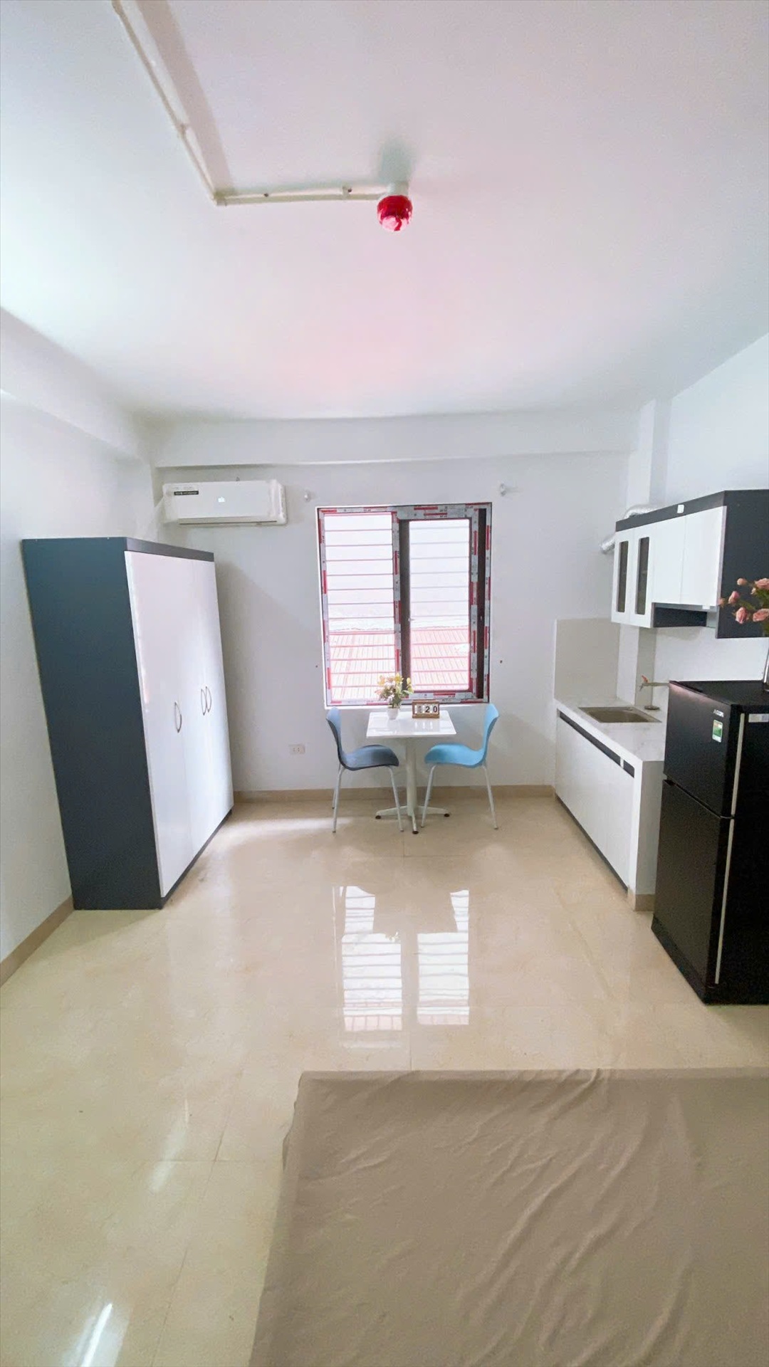 Phòng trọ Studio 25m2 tại QHOME Hoàng Ngân - Thanh Xuân - Phòng bếp