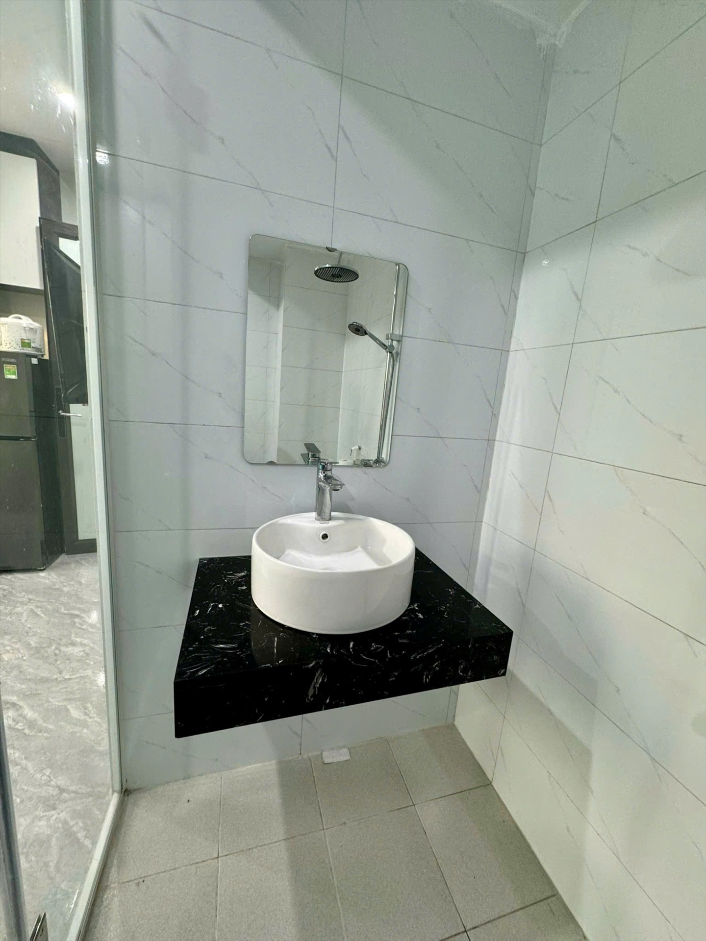 Phòng trọ Studio 30m2 tại Salahomes Hạ Yên Quyết - Cầu Giấy - Phòng tắm