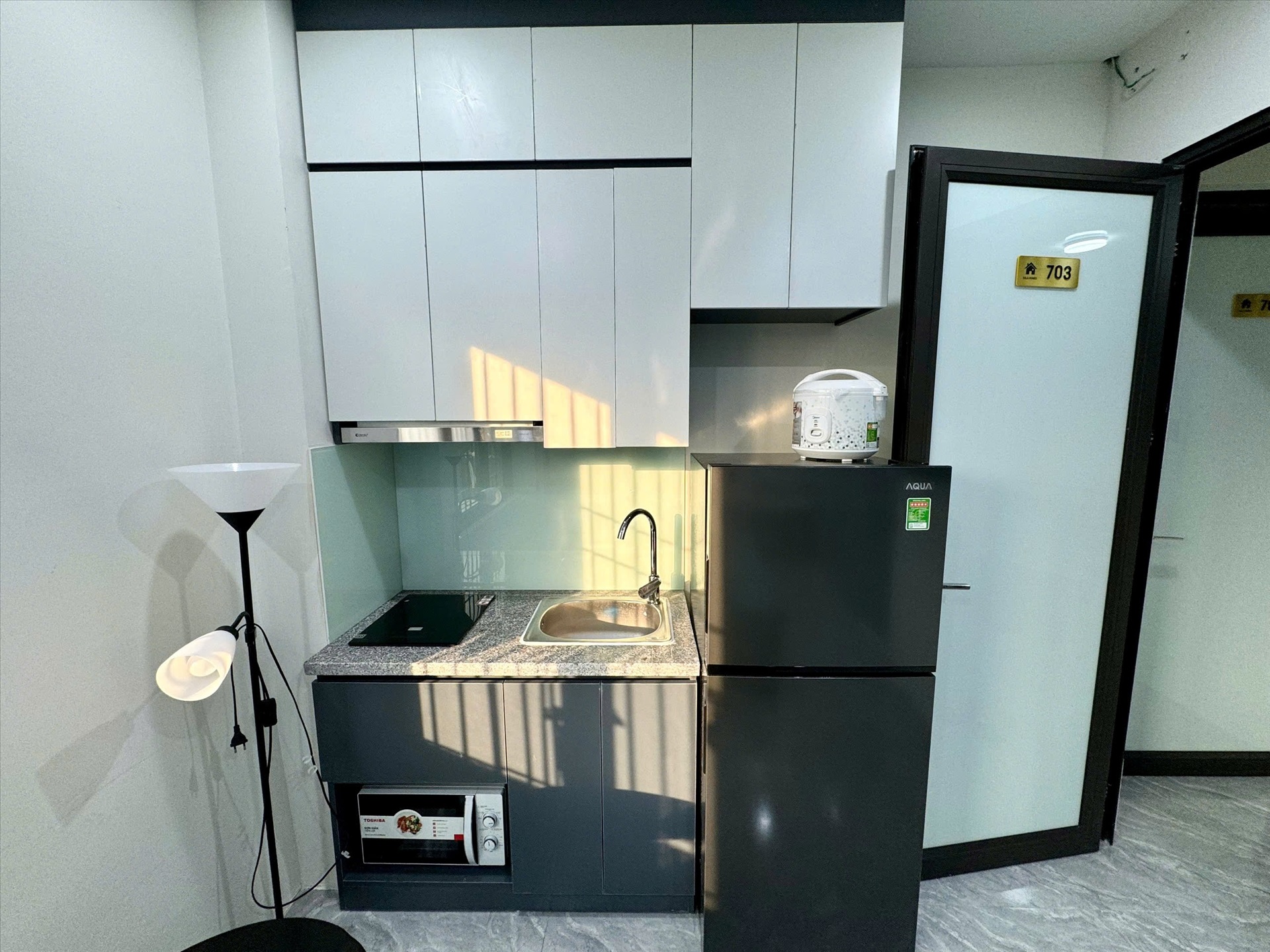 Phòng trọ Studio 30m2 tại Salahomes Hạ Yên Quyết - Cầu Giấy - Phòng bếp
