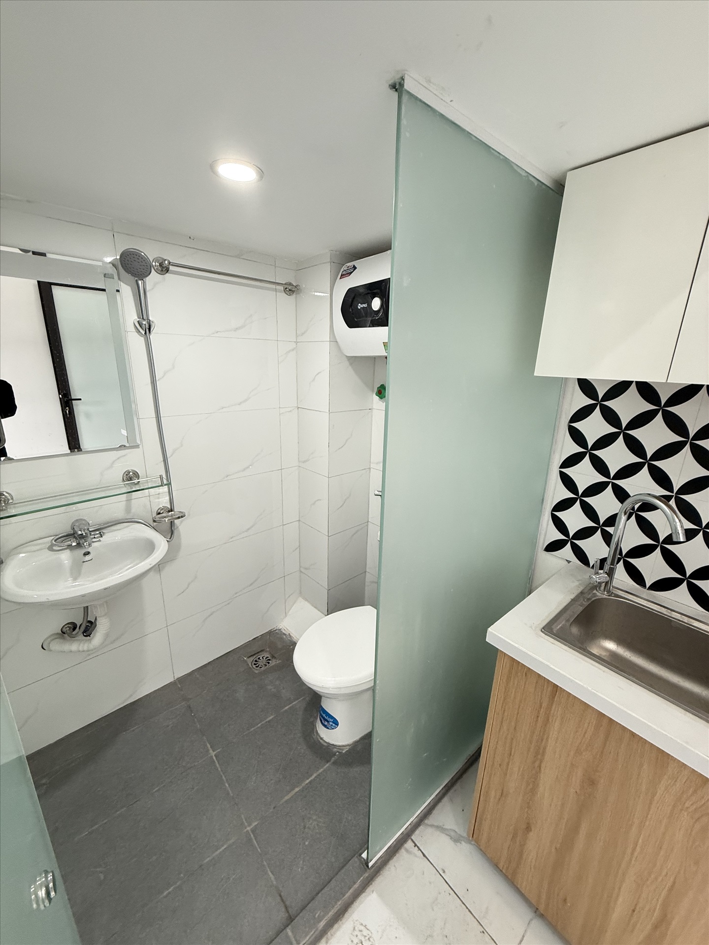 Phòng trọ Duplex 20m2 tại NTV Apartment Cổ Nhuế - Bắc Từ Liêm - Phòng tắm