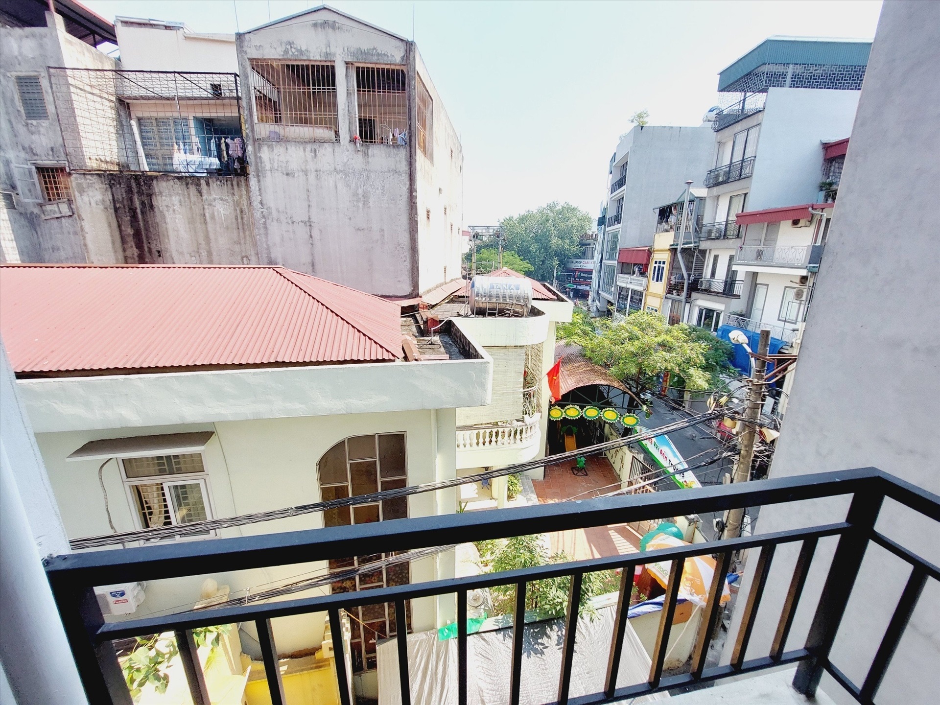 Phòng trọ 1 Phòng ngủ 40m2 tại GD Home Lạc Long Quân - Tây Hồ - Ban công
