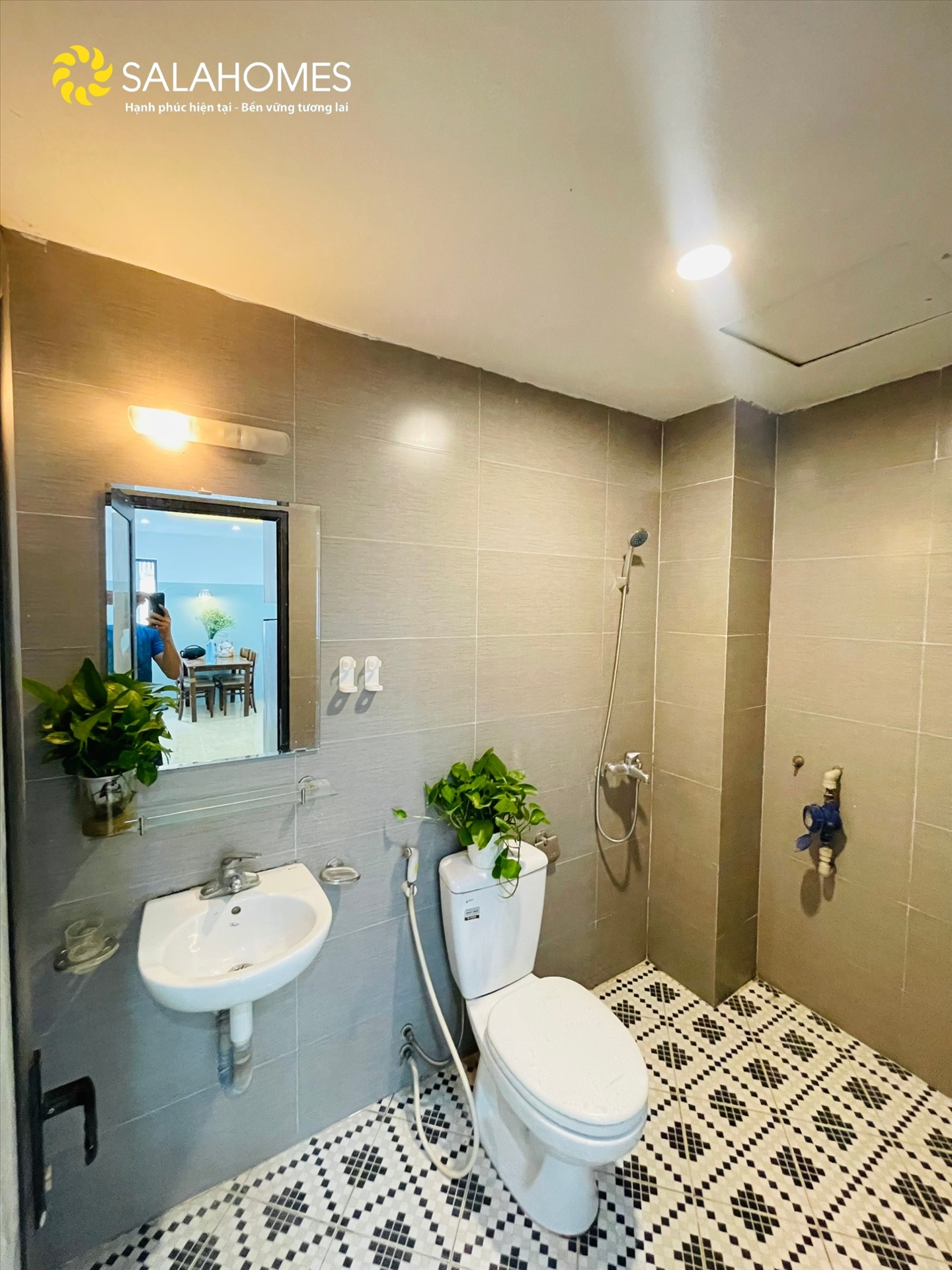 Phòng trọ 2 Phòng ngủ 55m2 tại Salahomes Vũ Tông Phan - Thanh Xuân - Phòng tắm