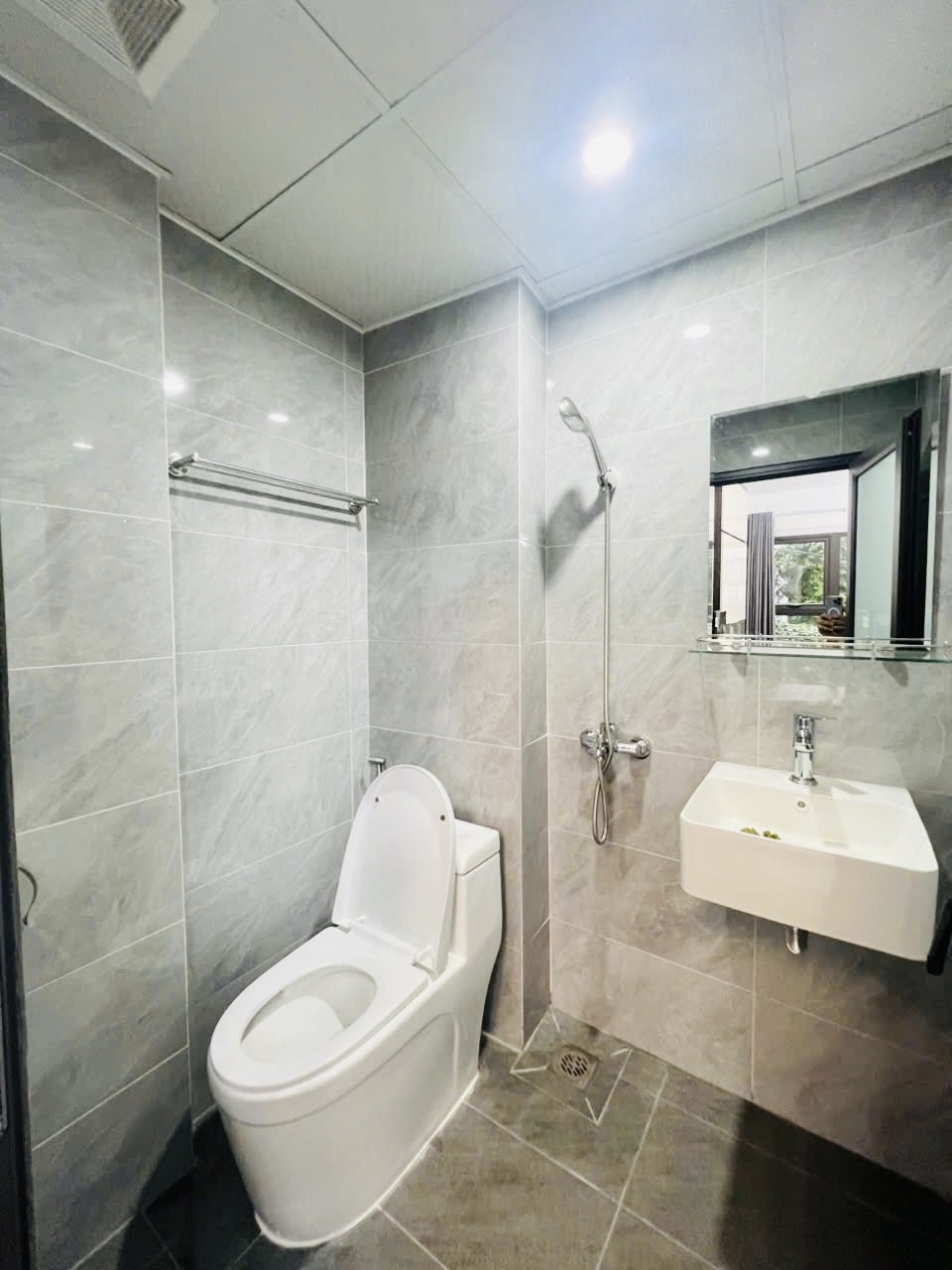 Phòng trọ Studio 25m2 tại Friends Team 2 Khương Trung - Thanh Xuân - Phòng tắm