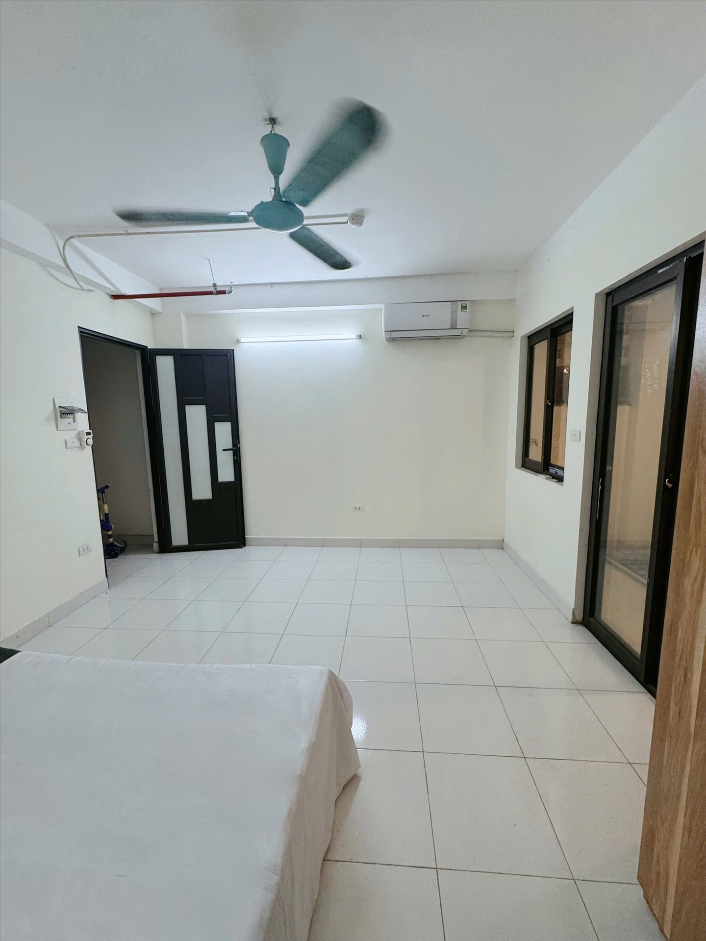 Phòng trọ Studio 25m2 tại Friends Team Giáp Nhất - Thanh Xuân - Phòng khách