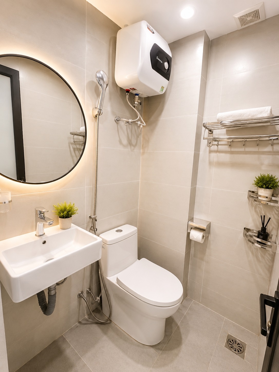 Phòng trọ Studio 35m2 tại Friends Team Xã Đàn - Đống Đa - Phòng tắm