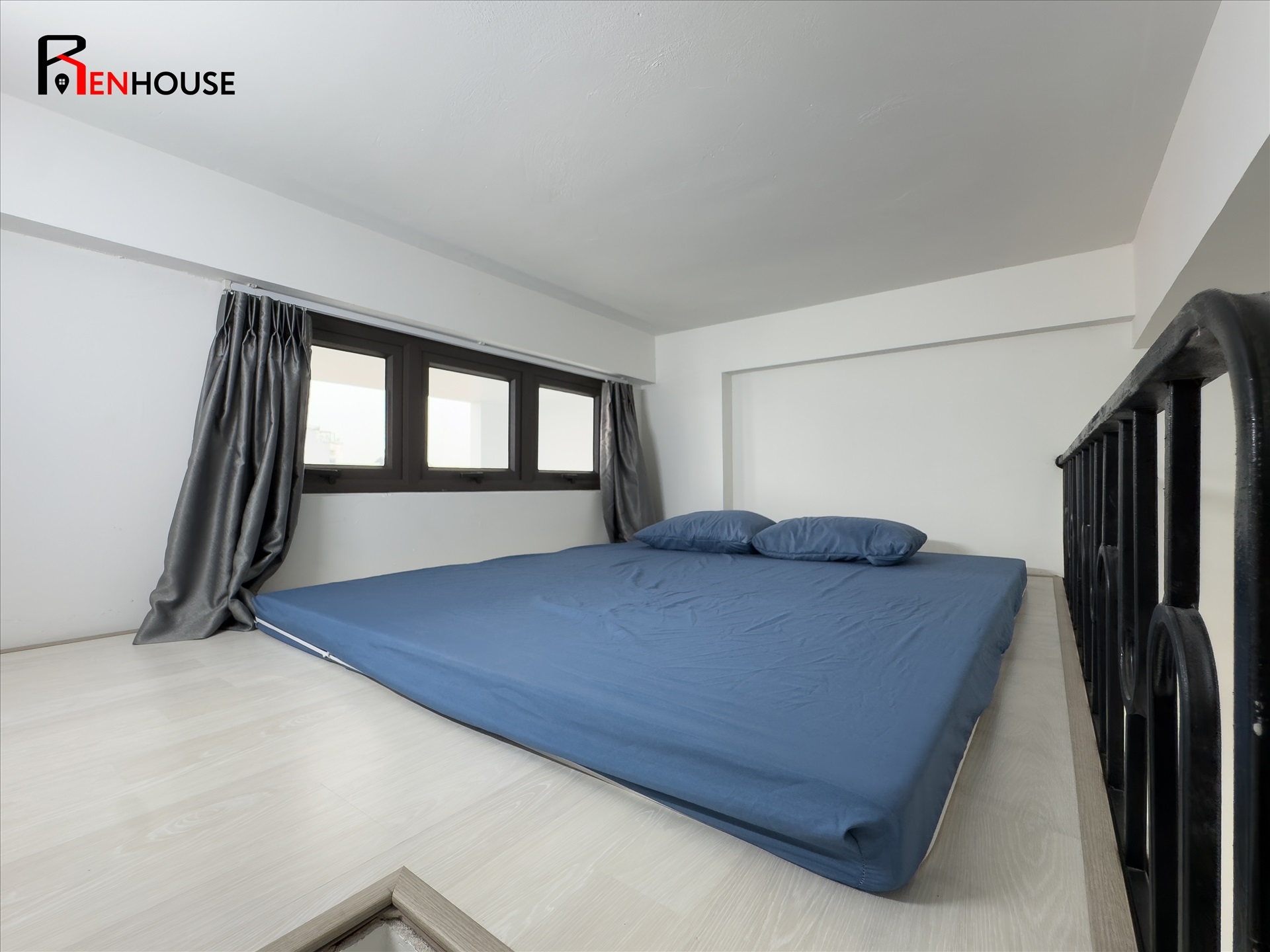 Phòng trọ Duplex 30m2 tại RenHouse An Dương Vương 2 - Tây Hồ - Phòng ngủ