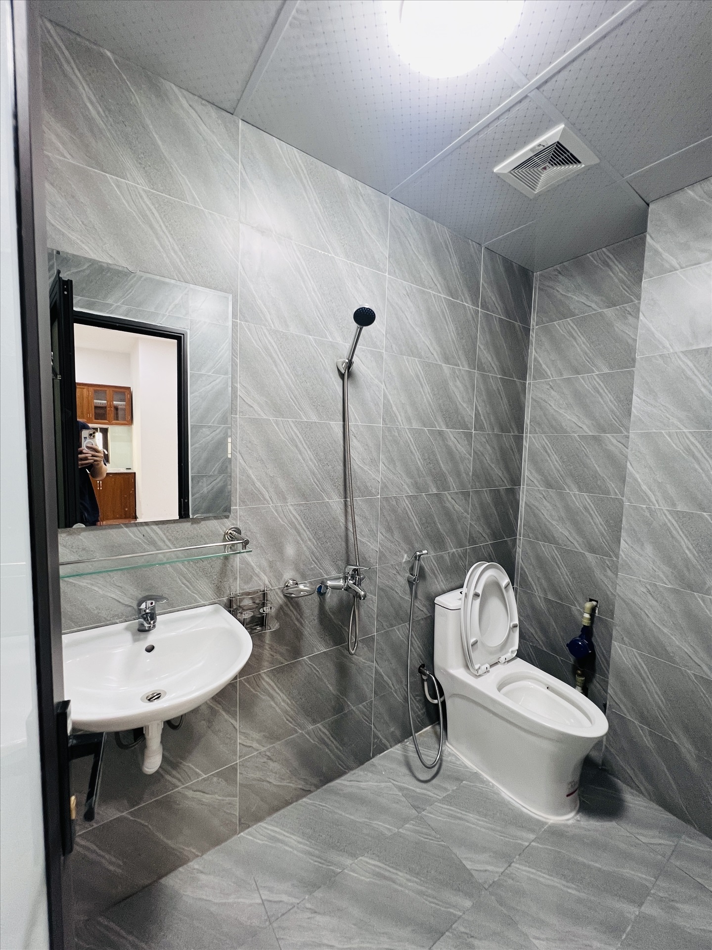 Phòng trọ Studio 25m2 tại Friends Team 2 Nguyễn Văn Trỗi - Hà Đông - Phòng tắm