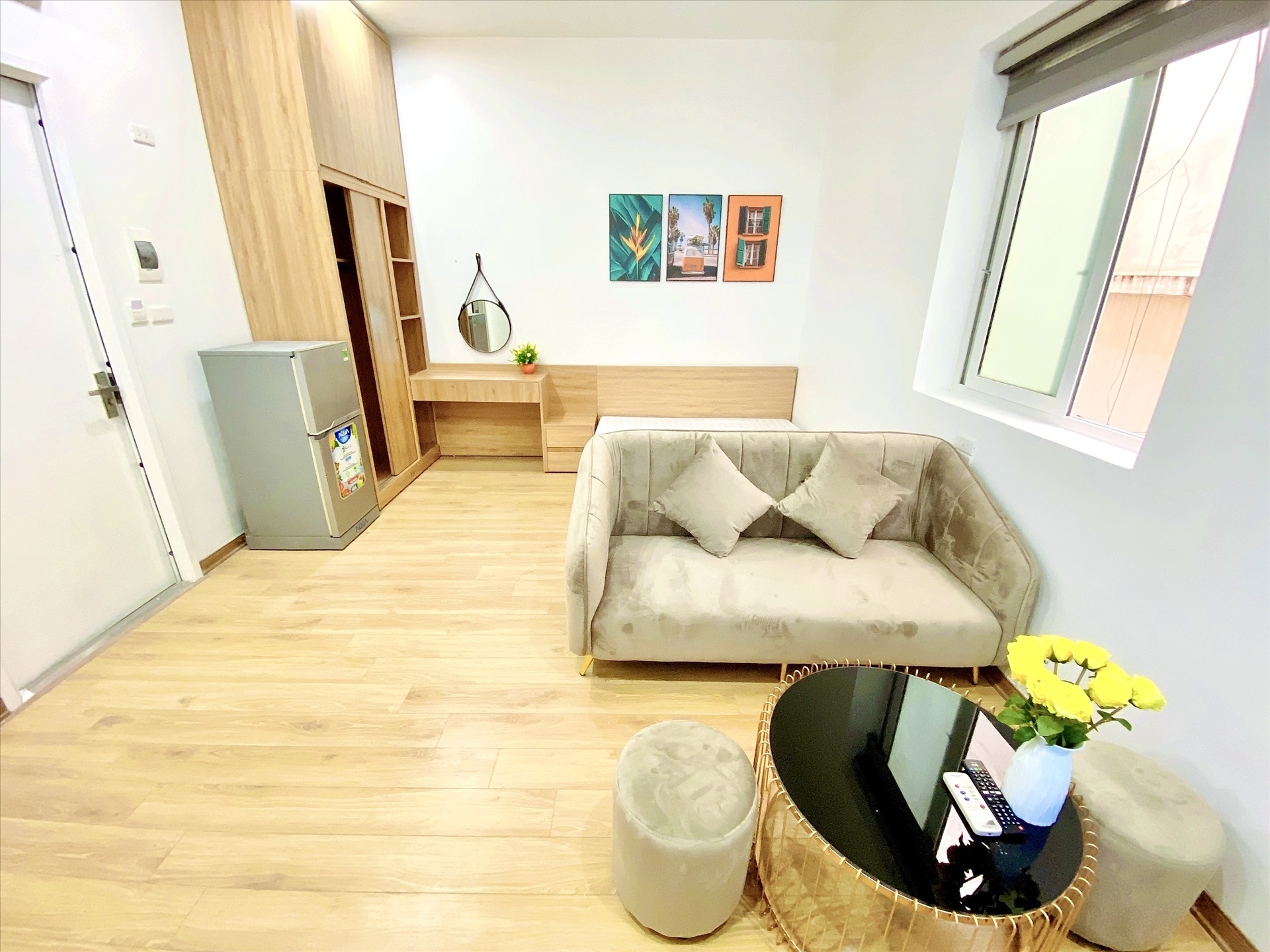 Phòng trọ Studio 25m2 tại Blue Homes Linh Lang - Ba Đình - Phòng khách
