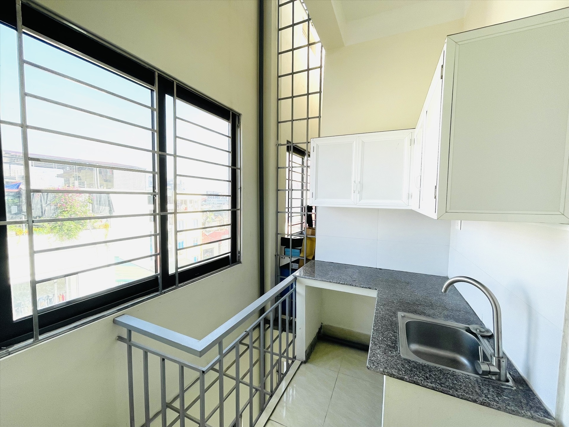 Phòng trọ Studio 28m2 tại TT House 1 Dịch Vọng Hậu - Cầu Giấy - Phòng bếp