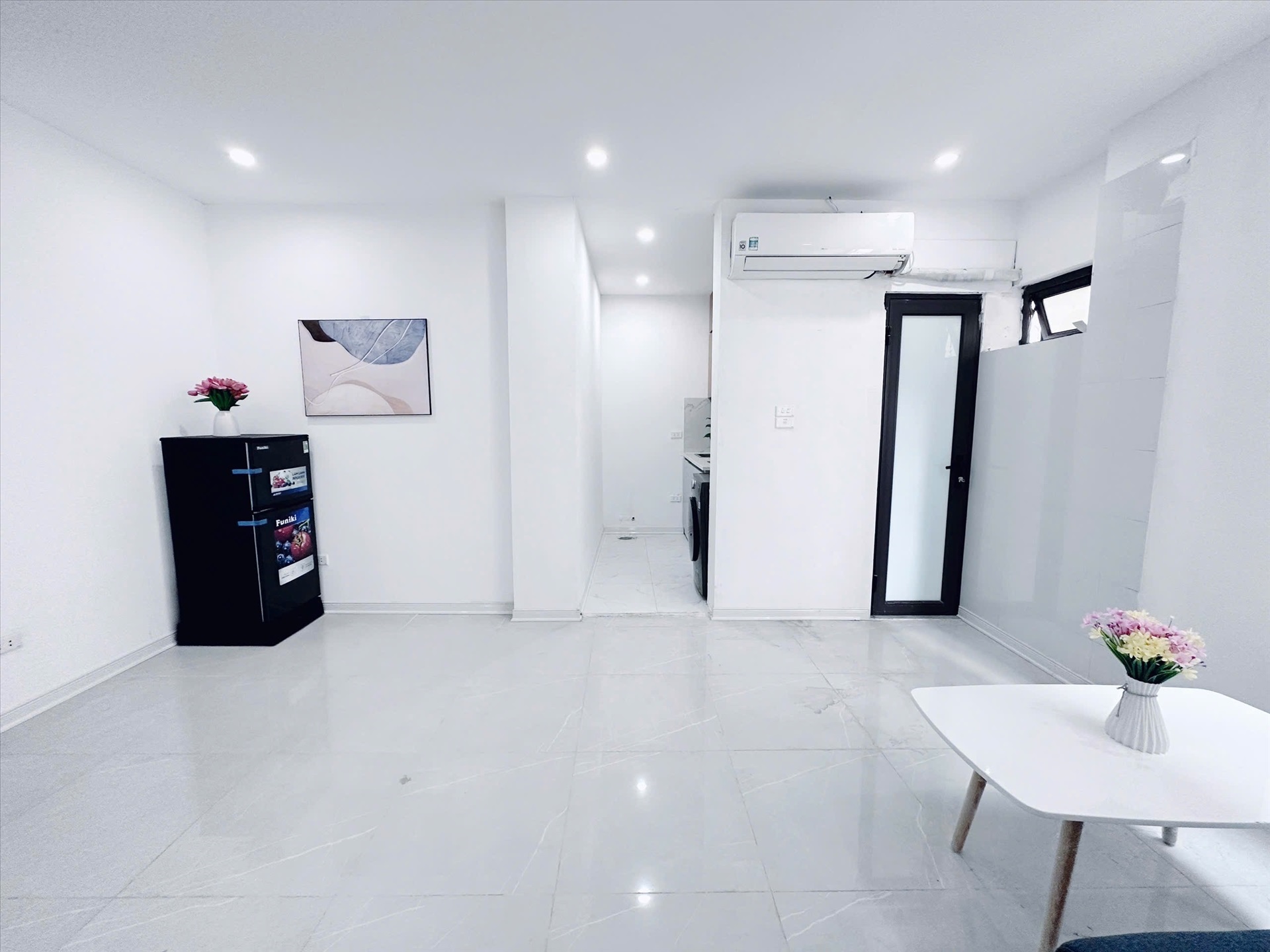 Phòng trọ 2 Phòng ngủ 45m2 tại Suha Home Nguyễn Văn Huyên - Cầu Giấy - Phòng khách