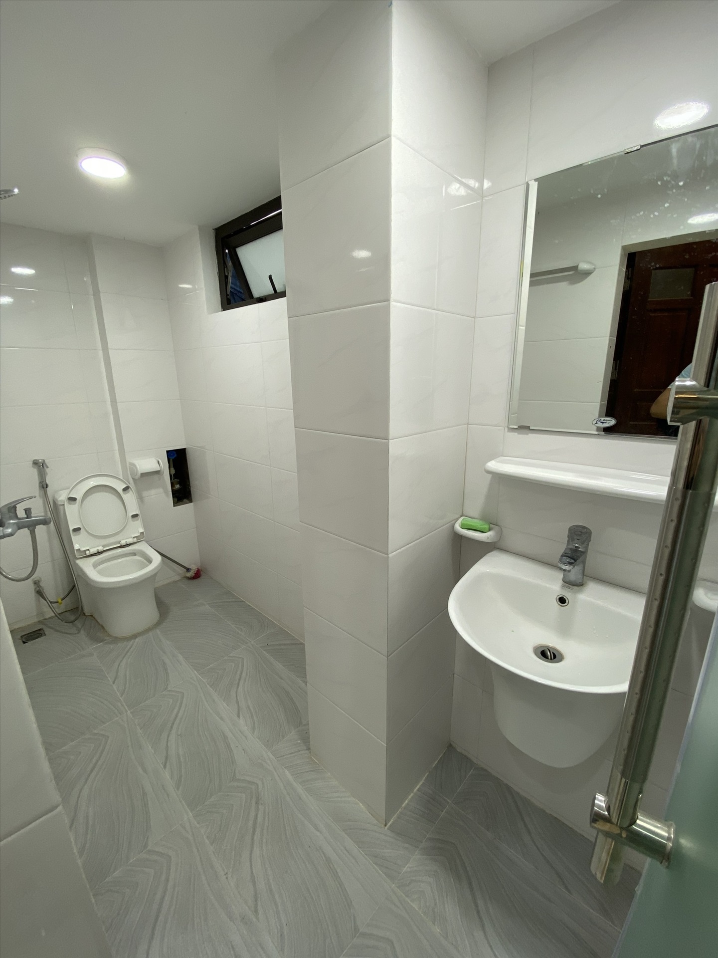 Phòng trọ Studio 27m2 tại HP Land Trần Hữu Tước - Đống Đa - Phòng tắm