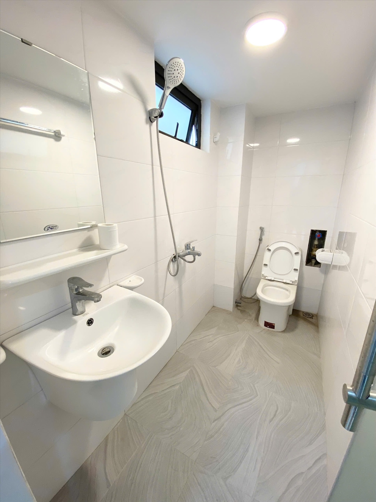Phòng trọ Studio 30m2 tại HP Land Trần Hữu Tước - Đống Đa - Phòng tắm