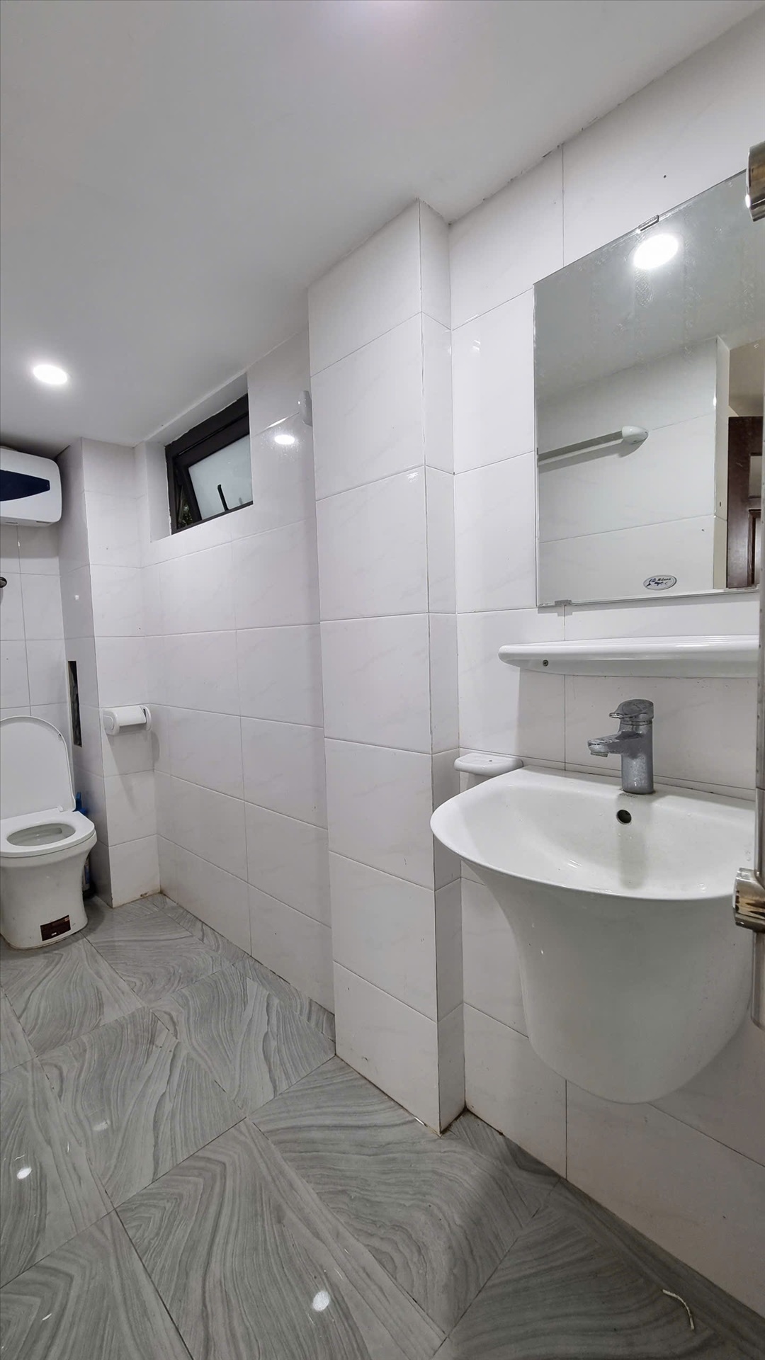 Phòng trọ 2 Phòng ngủ 60m2 tại HP Land Trần Hữu Tước - Đống Đa - Phòng tắm