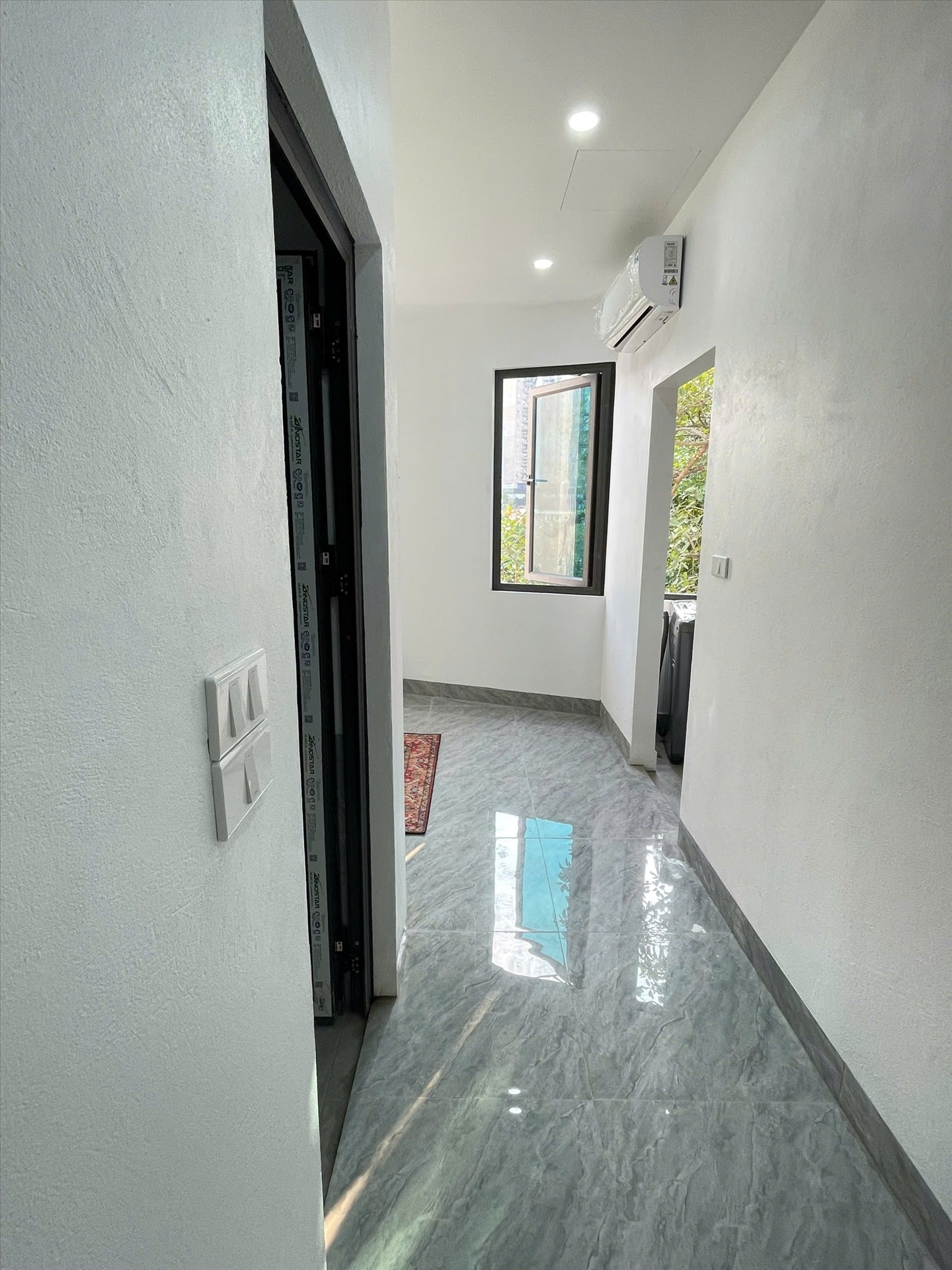 Phòng trọ Studio 28m2 tại CH Home Mễ Trì - Nam Từ Liêm - Phòng khách