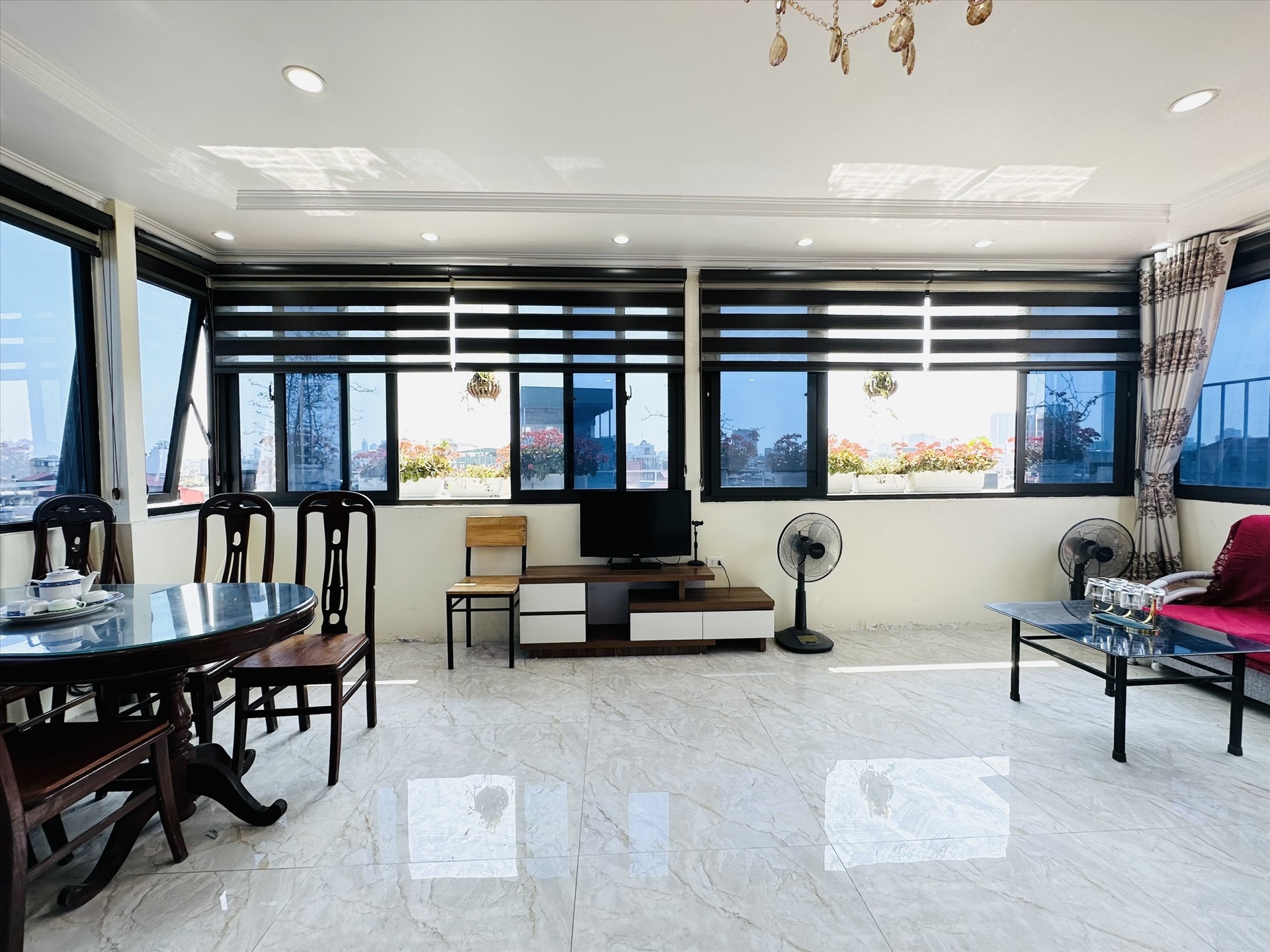 Phòng trọ Studio 40m2 tại GD Home 1 Võng Thị - Tây Hồ - Phòng khách