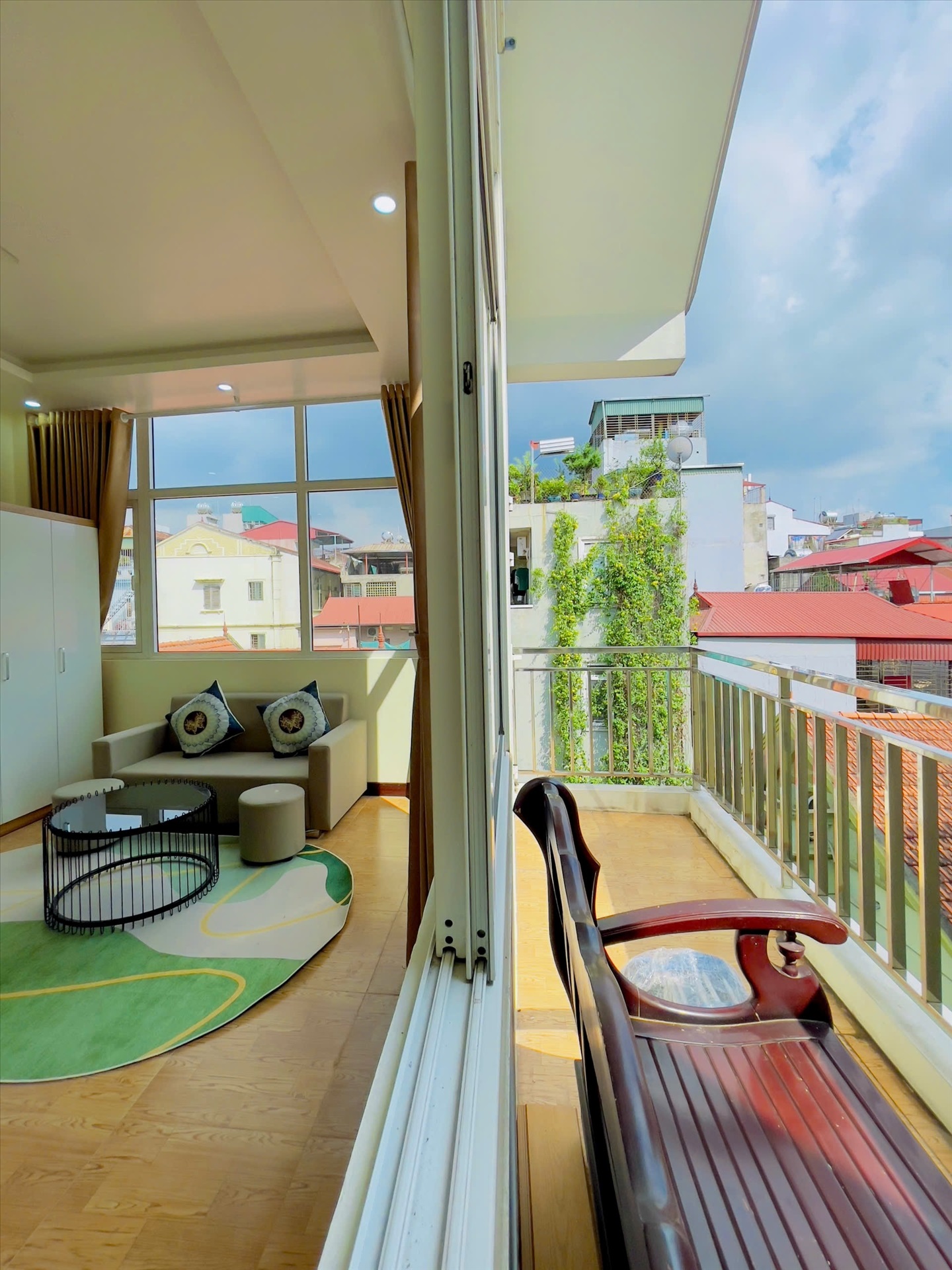 Phòng trọ Studio 25m2 tại 4PS Housing Nguyễn Khánh Toàn - Cầu Giấy - Ban công