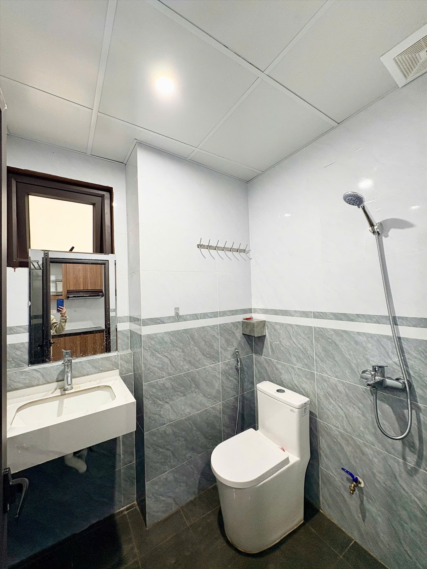 Phòng trọ Studio 30m2 tại Time House Đình Thôn - Nam Từ Liêm - Phòng tắm