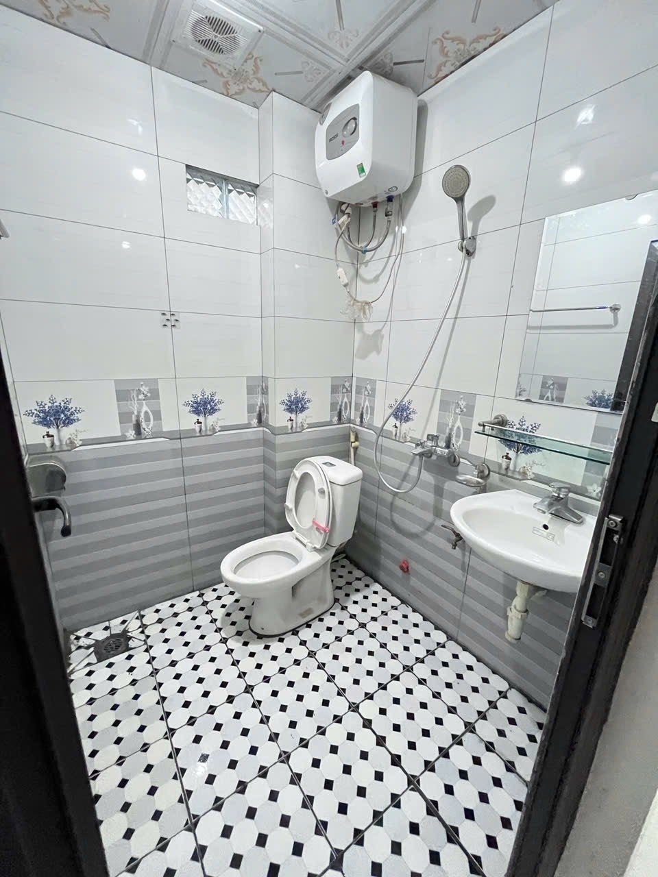 Phòng trọ Studio 30m2 tại Shome Nguyên Xá - Bắc Từ Liêm - Phòng tắm