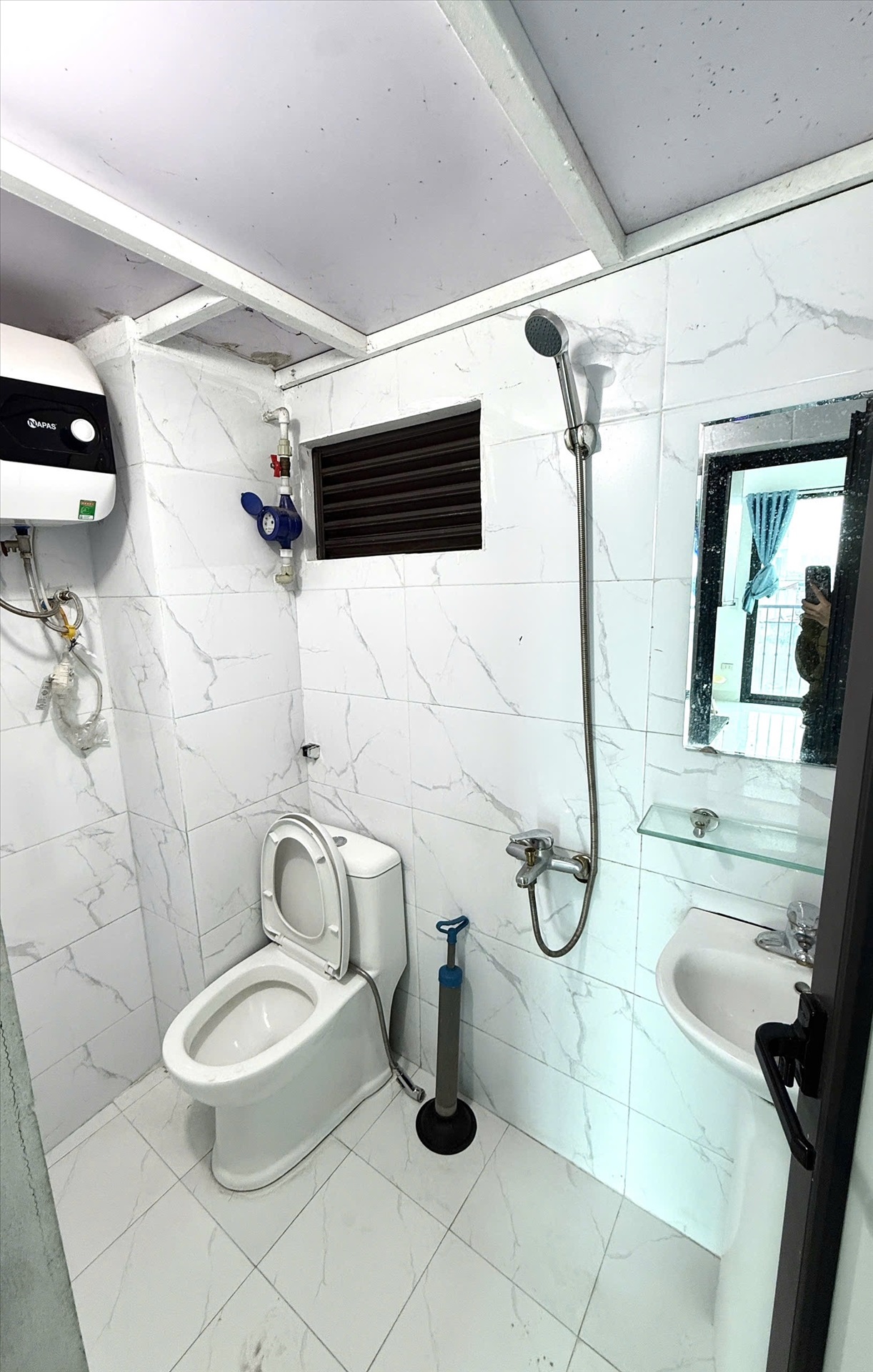 Phòng trọ Duplex 25m2 tại Friends Team Khương Hạ - Thanh Xuân - Phòng tắm