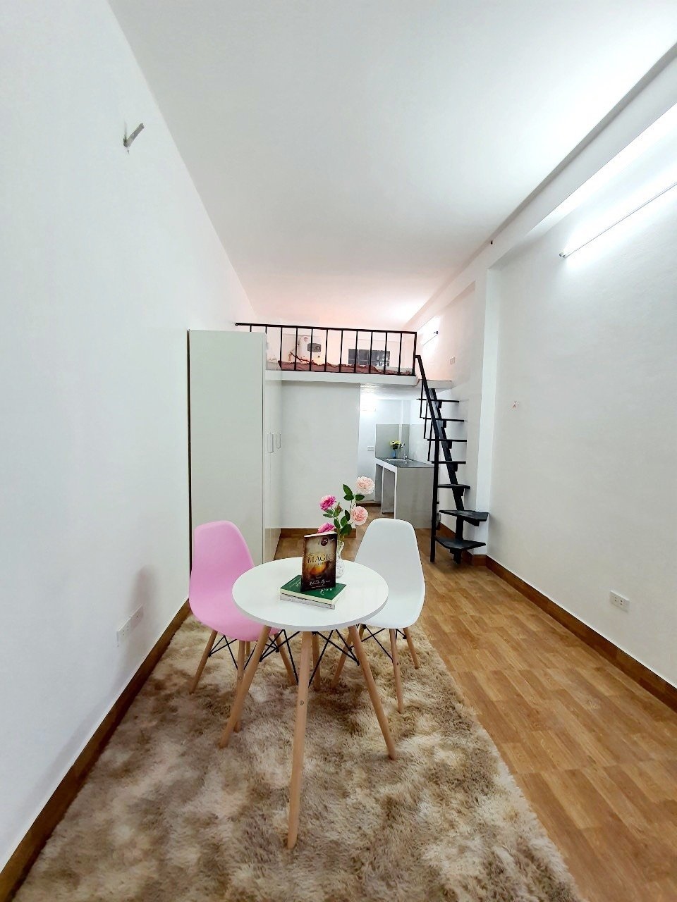 Phòng trọ Duplex 20m2 tại HappyHomes Dịch Vọng - Cầu Giấy - Phòng khách