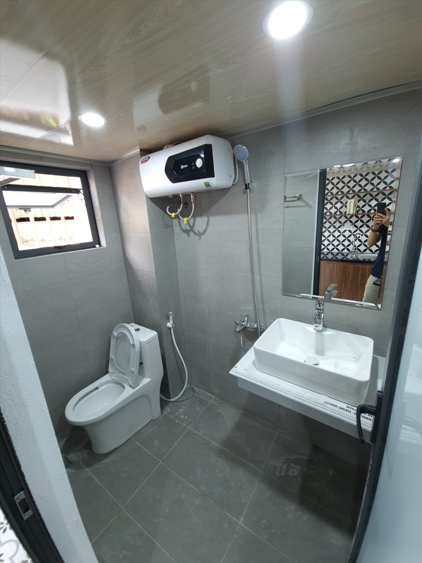 Phòng trọ 1 Phòng ngủ 38m2 tại Salahomes Vũ Tông Phan - Thanh Xuân - Phòng tắm