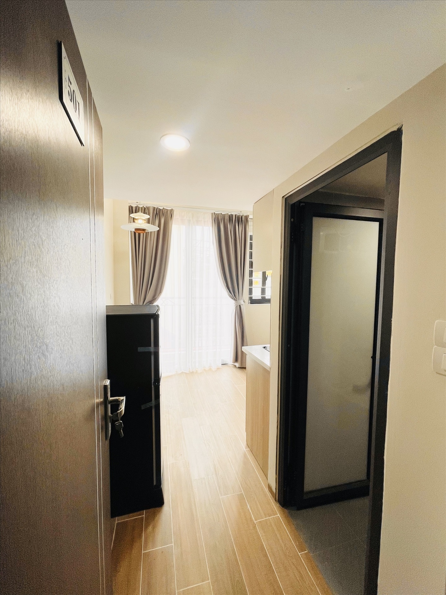 Phòng trọ Duplex 20m2 tại Friends Team Mễ Trì Thượng - Nam Từ Liêm - Phòng khách