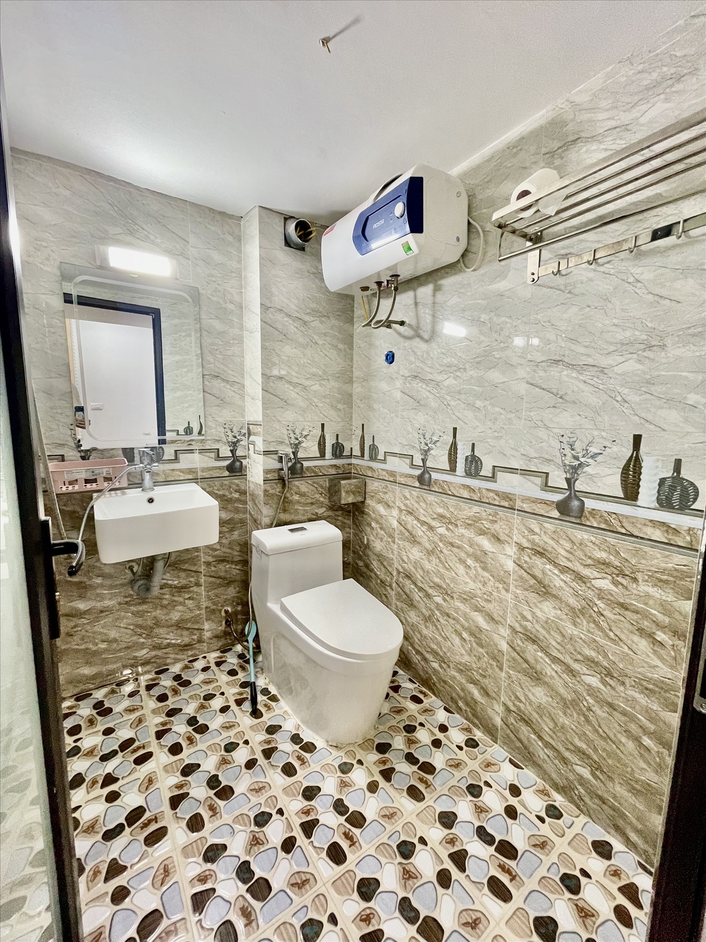 Phòng trọ 1 Phòng ngủ 35m2 tại DH House Chính Kinh - Thanh Xuân - Phòng tắm