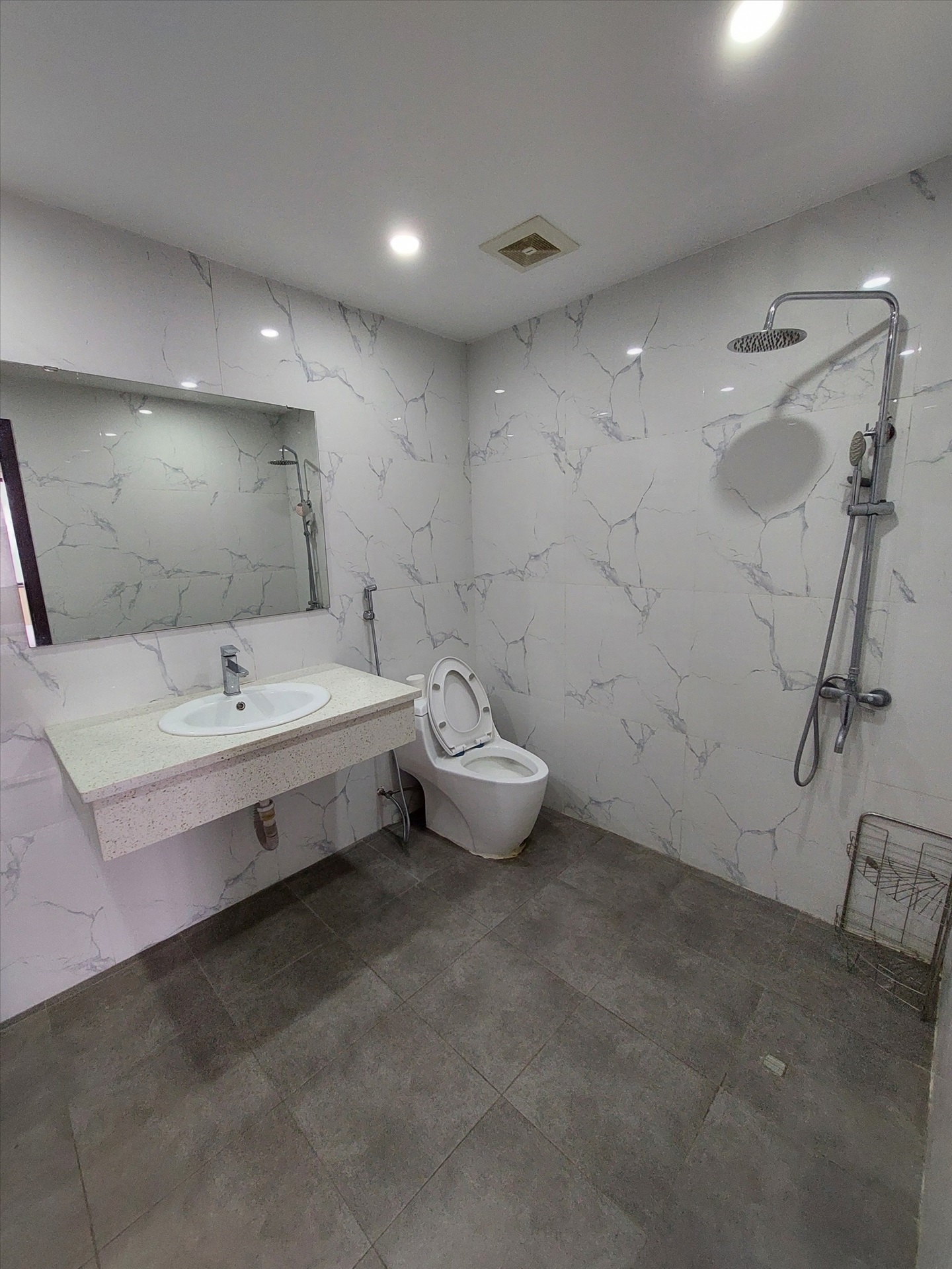 Phòng trọ 2 Phòng ngủ 40m2 tại GD Home 1 Lạc Long Quân - Cầu Giấy - Phòng tắm
