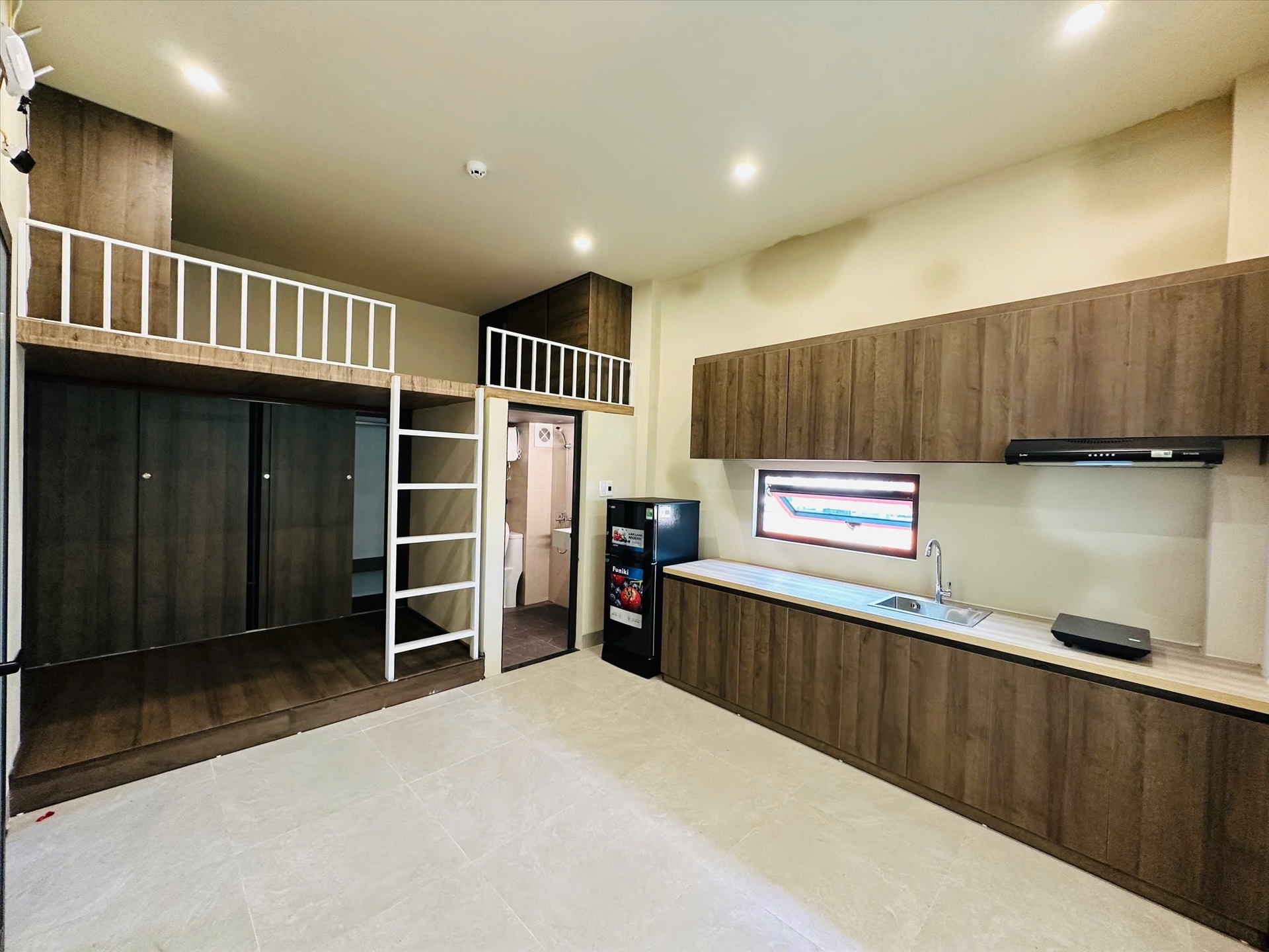 Phòng trọ Duplex 25m2 tại Friends Team Đội Nhân - Ba Đình - Phòng bếp
