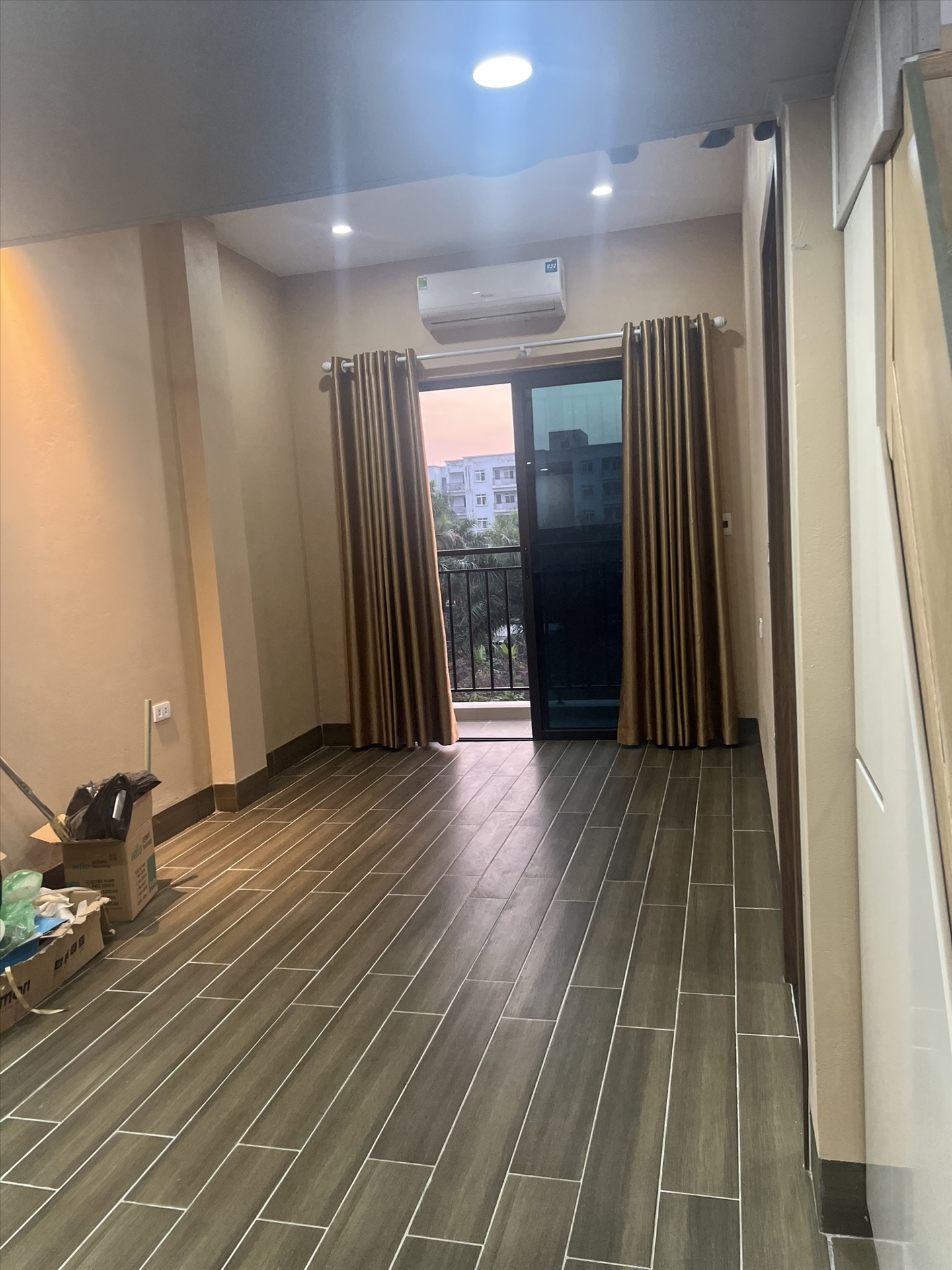 Phòng trọ 2 Phòng ngủ 35m2 tại GENZ Home Kiều Mai - Bắc Từ Liêm - Phòng khách