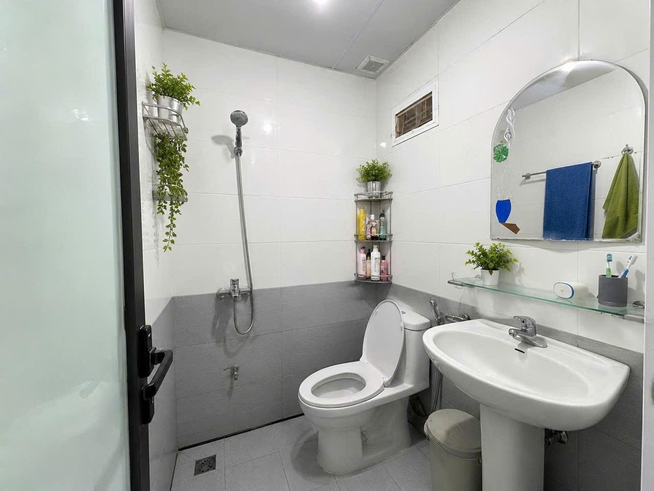 Phòng trọ Studio 40m2 tại DH House Nguyễn Khang - Cầu Giấy - Phòng tắm